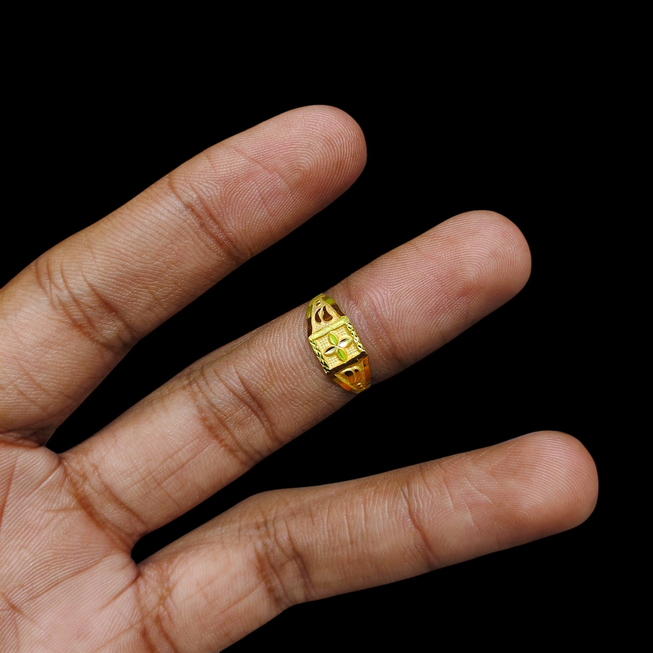 BABY JEWELLERY- TRJ WGT: 0.320 GM APPROX 375 9KT HUID HALLMARK GOLD BABY FINGER RING 1 PIECE FOR RICE CEREMONY & BIRTHDAY.