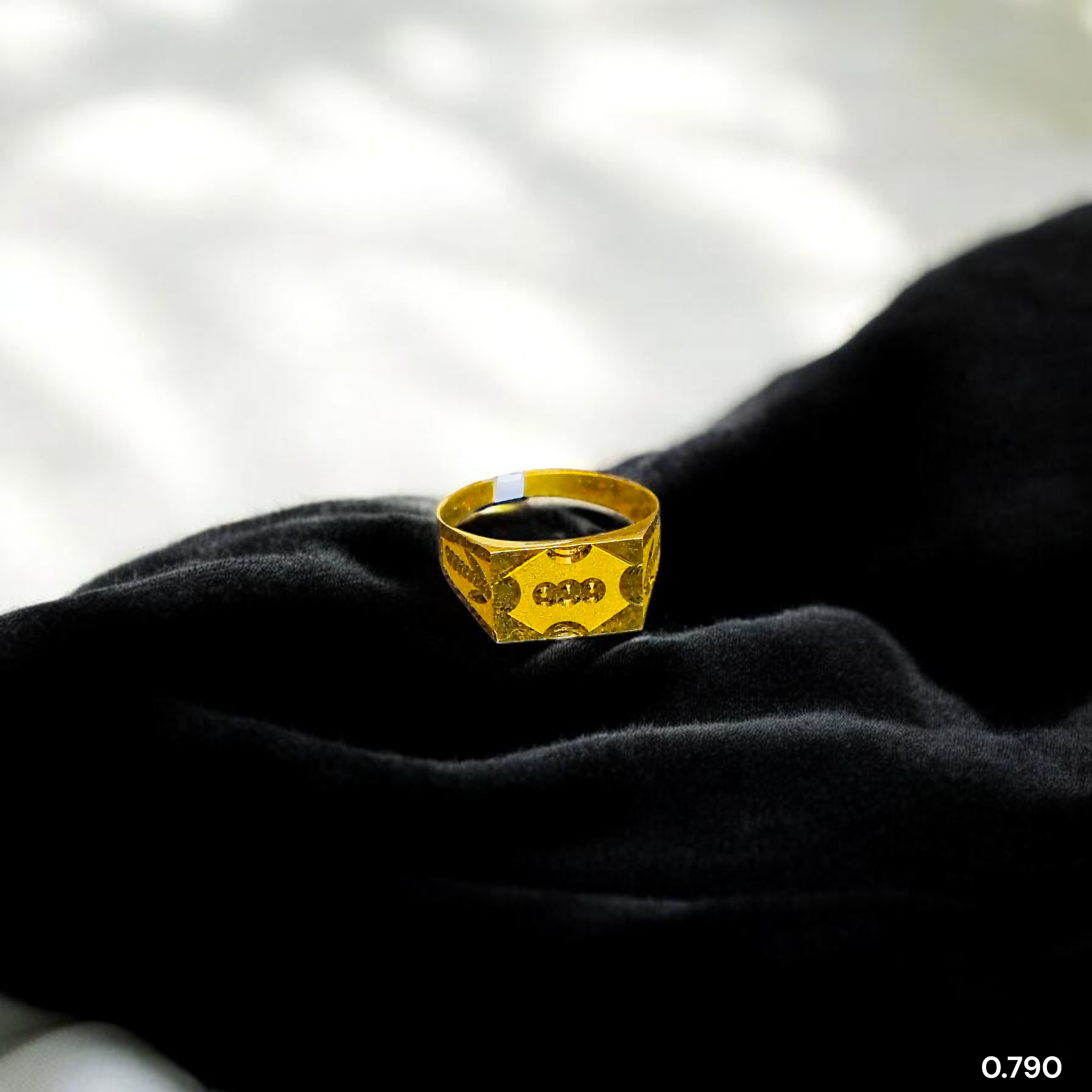 (GBJ) TRJ WGT: 0.790 GM APPROX 22KT HUID HALLMARK GOLD BABY FINGER RING 1 PIECE FOR RICE CEREMONY & BIRTHDAY.