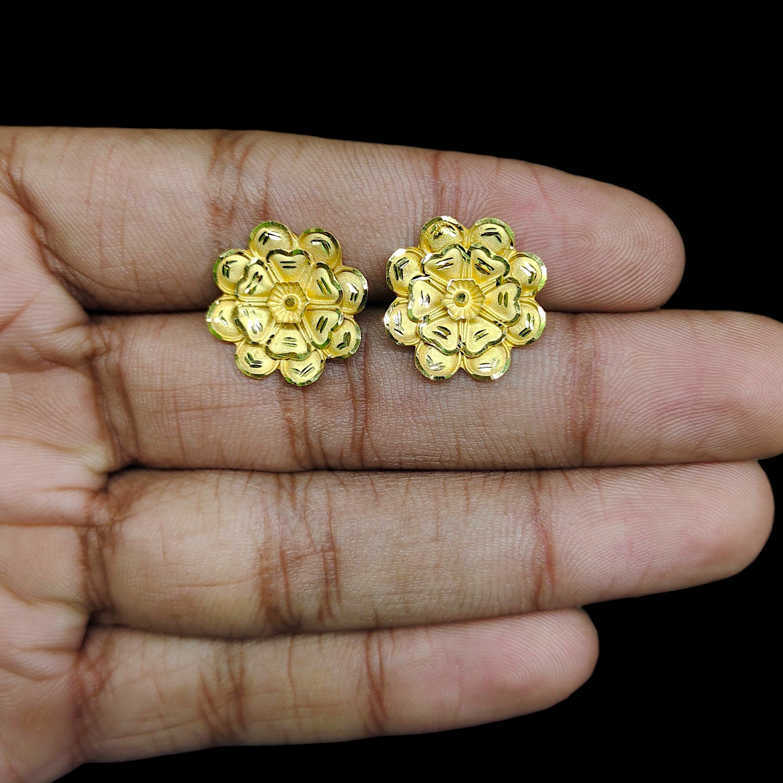 GOLD SUIDHAGA- (WGT: 2.140 GM APPROX) BIS CERTIFIED HUID HALLMARK 9KT GOLD SUIDHAGA EARRINGS (1 PAIR) FOR WOMEN. (QW2HU7)-(LMLAZD)