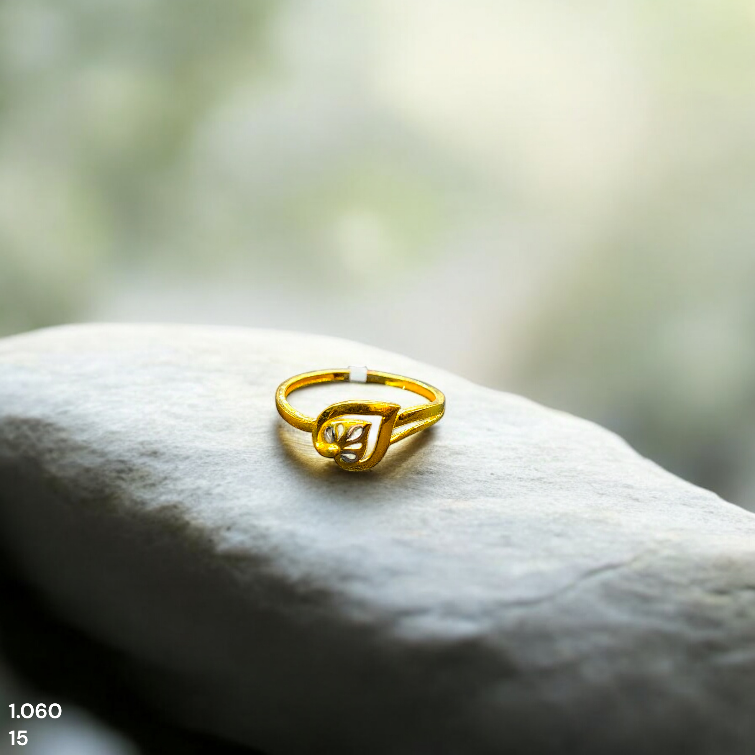 LADIES RING- TRJ (SIZE:15) WGT: 1.060 GM APPROX BIS CERTIFIED HUID HALLMARK 9KT GOLD FINGER RING FOR WOMEN 1 PIECE.