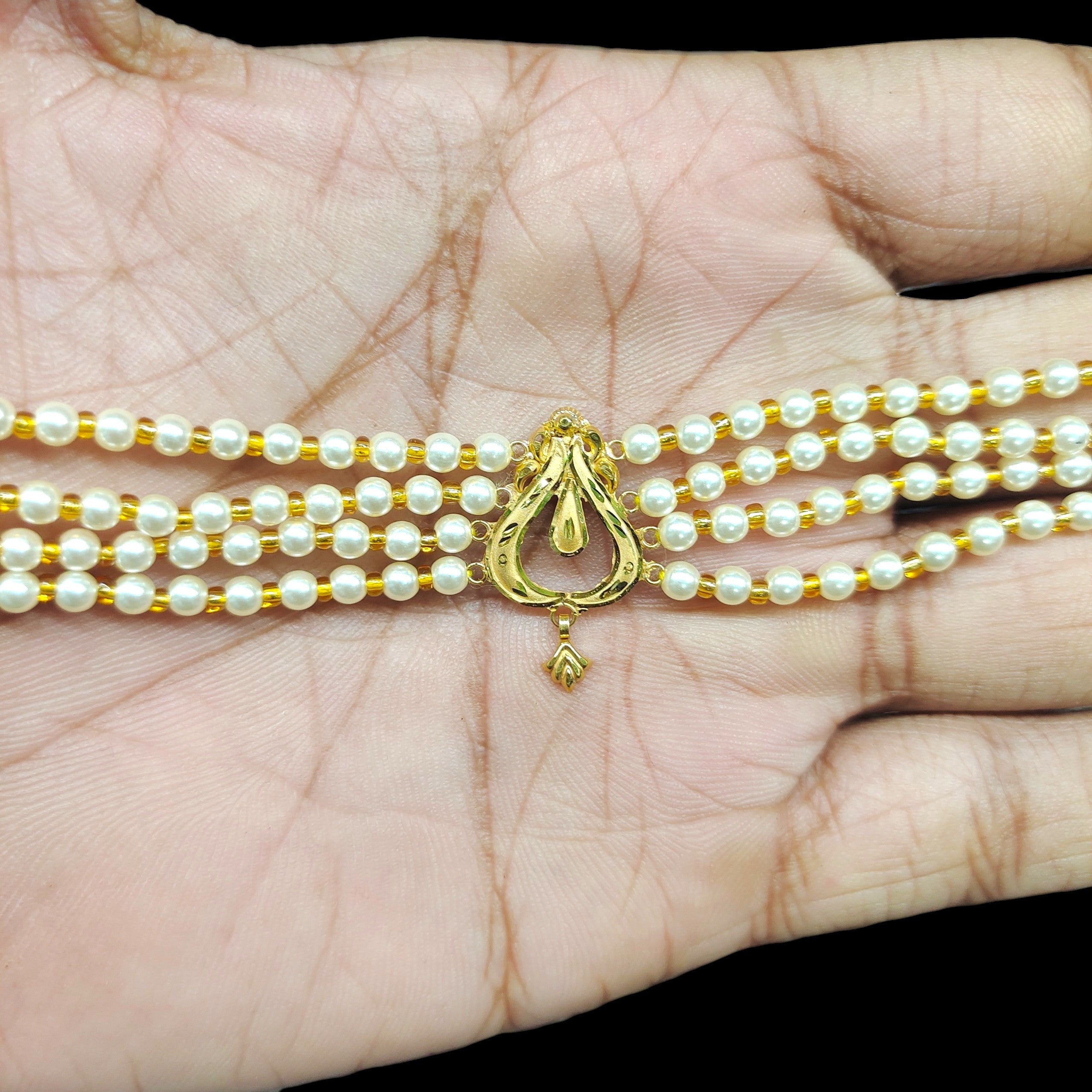 GMC9K- (WGT: 0.770 GM APPROX) BIS CERTIFIED HUID HALLMARK 375 9KT GOLD MOTI CHOKER 1 PIECE WITH ADJUSTABLE TASSEL FOR GIFT IN MARRIAGE.