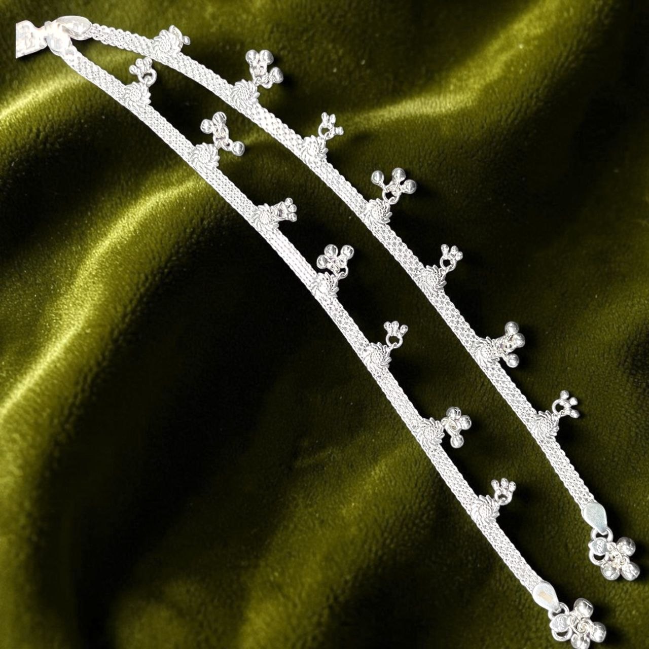 SILVER PAYEL- (WGT: 43.400 GM APPROX) BIS HALLMARK 925 SILVER PAYEL (ANKLET) 1 PAIR LENGTH: 10 INCH FOR WOMEN.