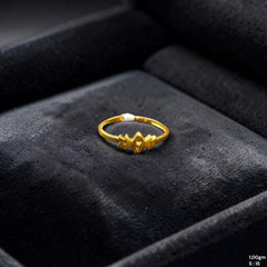 LADIES RING- (SIZE: 15) WGT: 1.000 GM APPROX 14KT HALLMARK GOLD RING FOR WOMEN 1 PIECE.