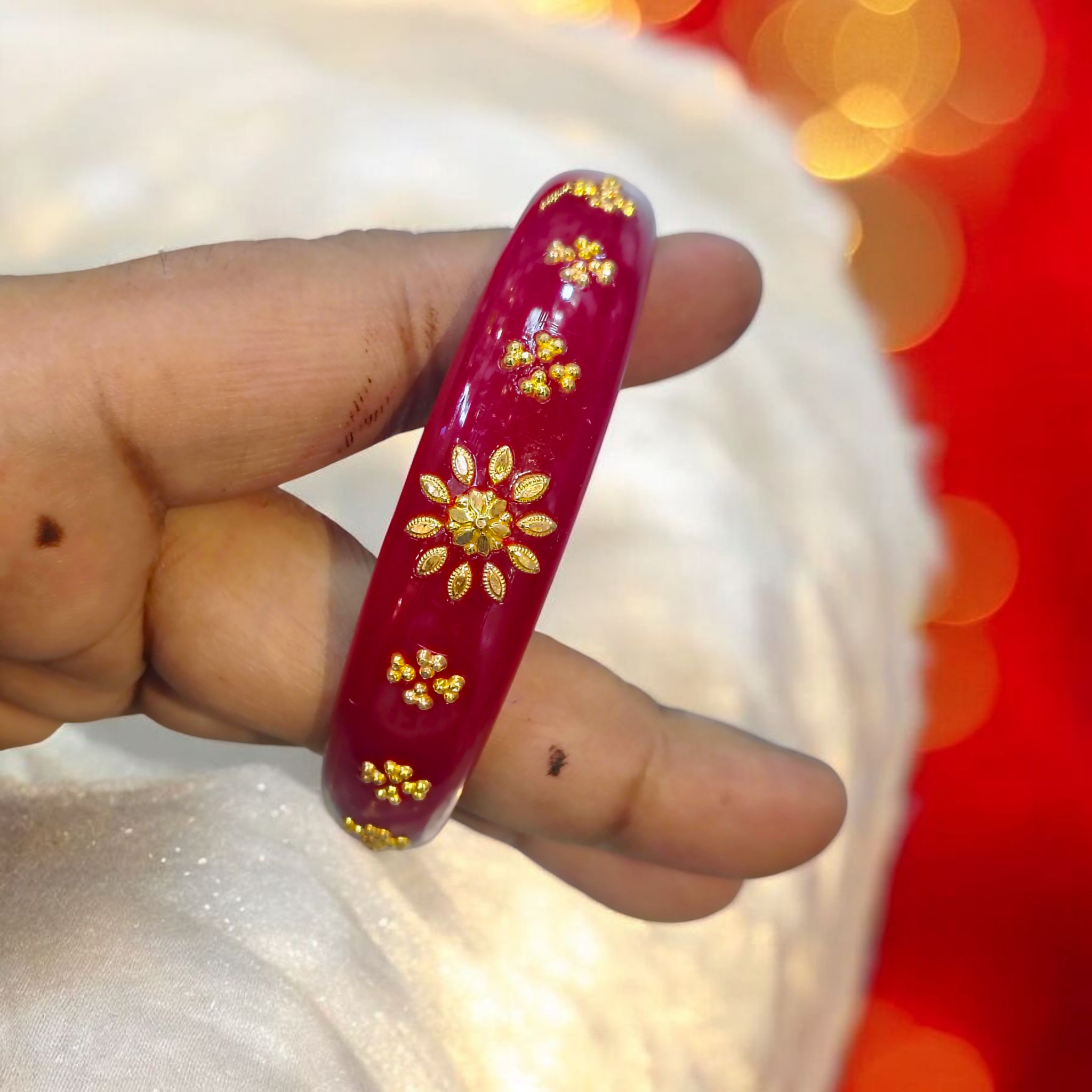 (GBP50) RAJLAXMI FLOWER DESIGN RED COLOUR (50 TONCH) KDM GOLD BRACELET POLA 1 PIECE FOR MARRIED WOMEN (REGULAR USE) APPROX WGT: 0.400 GM SOLD BY (MLGJ).