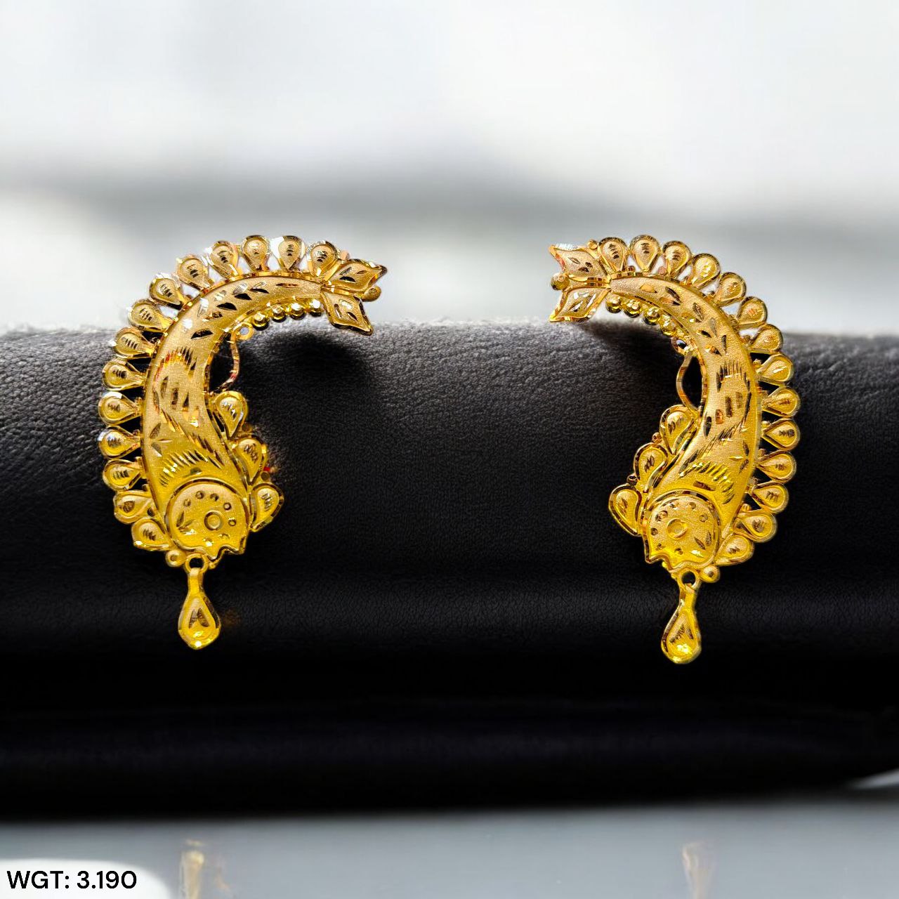 (GER22) BIS CERTIFIED HUID HALLMARK 916 22KT GOLD EARRINGS KANBALA - HALF KAN DESIGN (WGT: 3.190 GM APPROX) 1 PAIR FOR WOMEN.