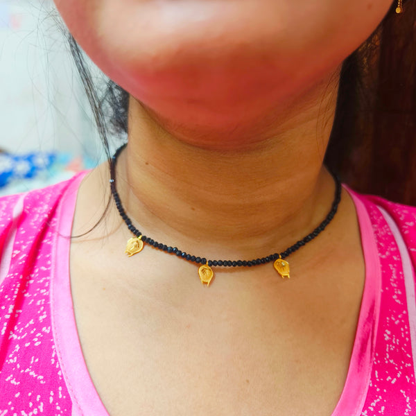 (CHALLENGE ON PRICE) TRJ WGT: 0.300 GM APPROX (50 TONCH) KDM GOLD KULO DESIGN SELIHAR 1 PIECE WITH BLACK CRYSTAL (16 INCH) FOR GIFT PURPOSE.