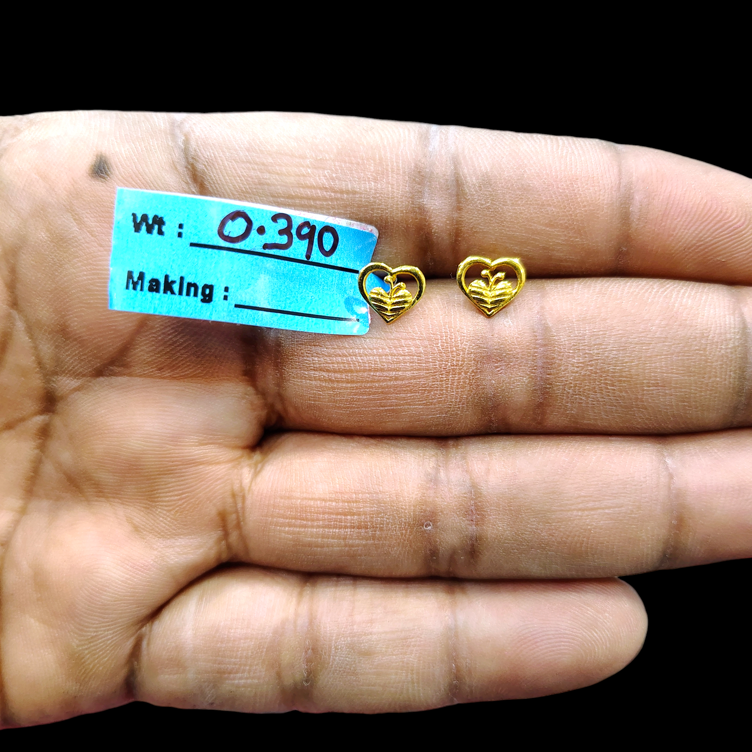 BABY JEWELLERY- TRJ BABY TOPS WGT: 0.390 GM APPROX BIS CERTIFIED HUID HALLMARK 9KT GOLD STUD EARRINGS FOR WOMEN 1 PAIR FOR REGULAR USE.