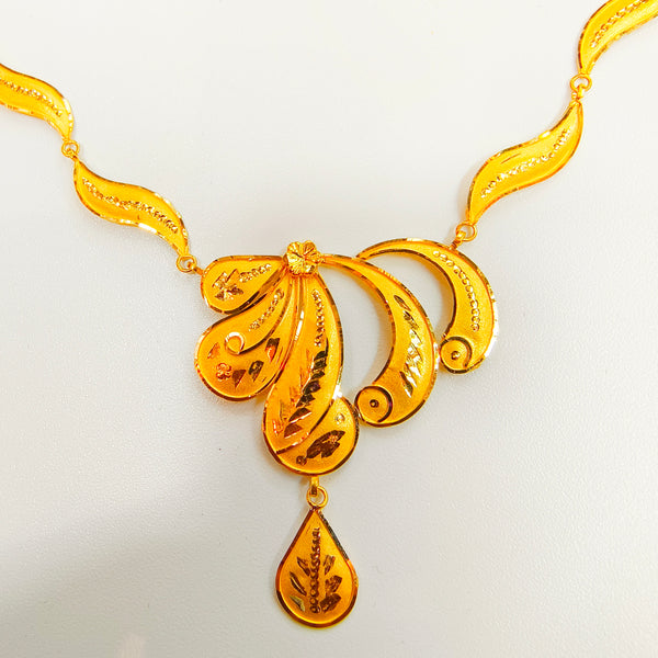 BIS CERTIFIED WGT: 3.100 GM APPROX HUID HALLMARK 22KT 916 GOLD NECKLACE CHOKER 1 PIECE FOR WOMEN.