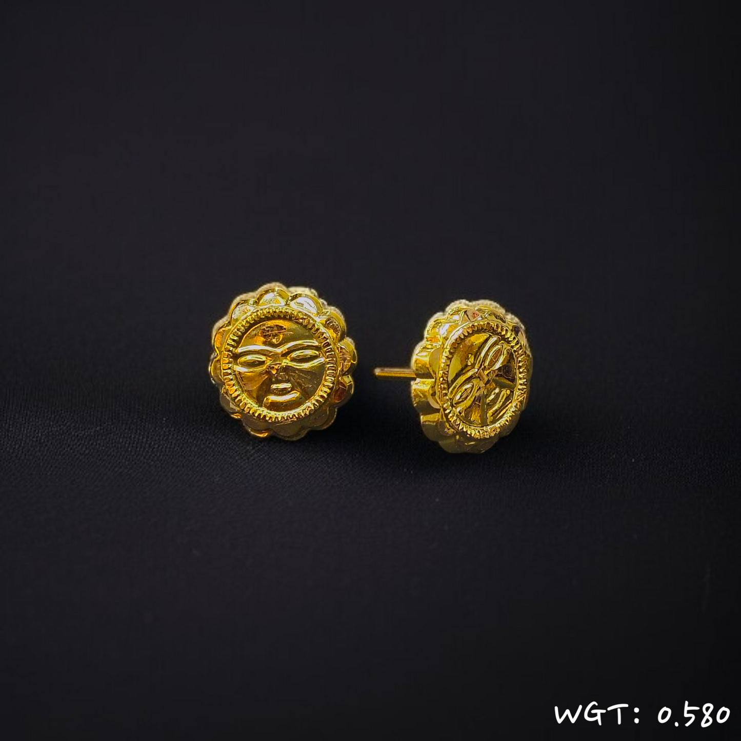 RAJLAXMI WGT: 0.580 GM APPROX HUID HALLMARK 916 22KT GOLD EAR TOPS STUD 1 PAIR FOR REGULAR USE.