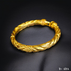 TRJ (SIZE: 22) HALLMARK 22KT GOLD COVERING BALA 1 PIECE APPROX WGT: 2.800 GM WITH XRF BARCODE PURITY CARD FOR WOMEN - (BILL & CARD MANDATORY- FOR EXCHANGE LIFETIME IN STORE ONLY).