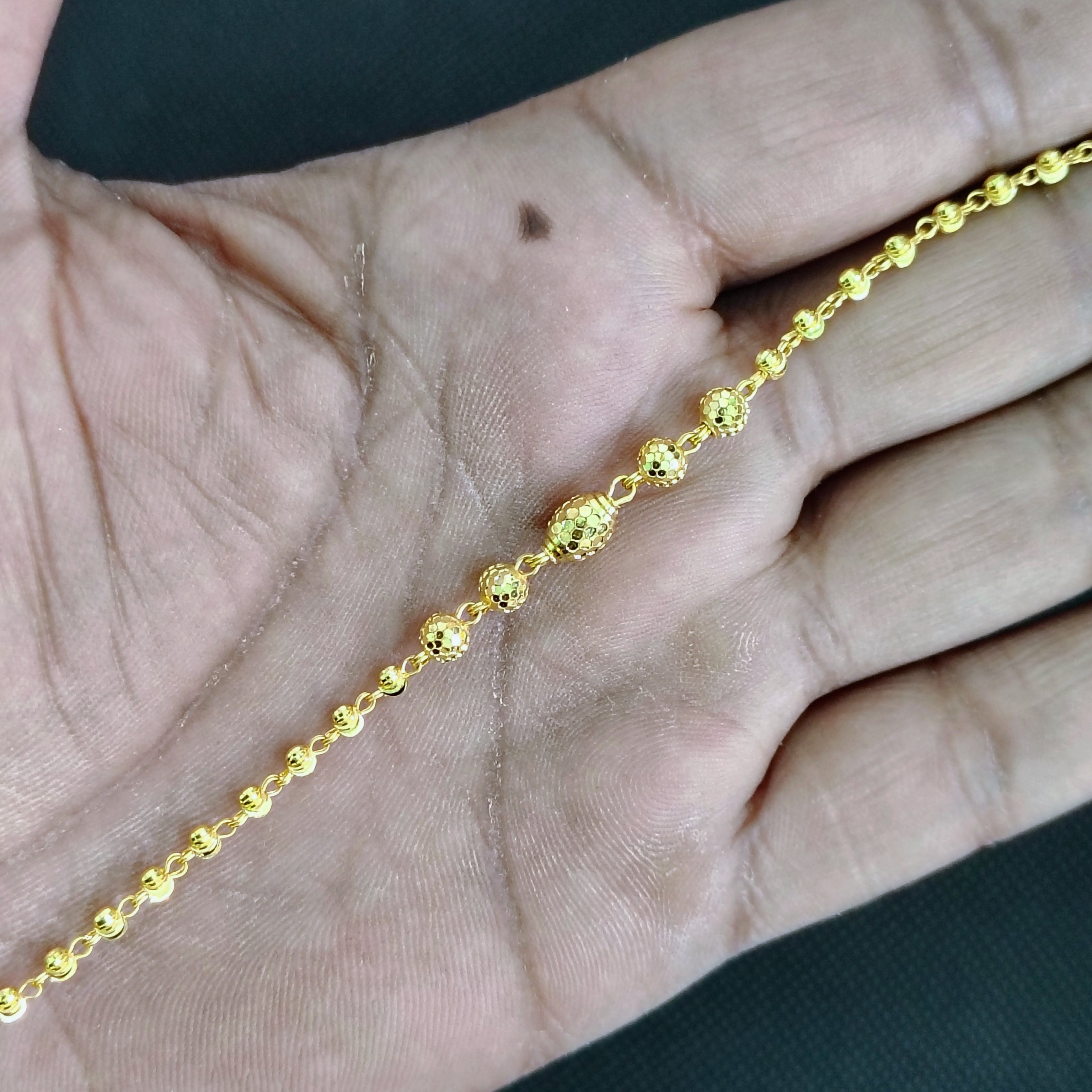 GOLD WRISTLET- BIS CERTIFIED (DUBAI COLLECTION) CASTING HIGH BUFF FINISH- HUID HALLMARK 916 22KT GOLD WRISTLET (WGT:3.940 GM APPROX) 7 INCH ADJUSTABLE SIZE FOR BEAUTIFUL WOMEN (IMPORTED GOLD JEWELLERY).