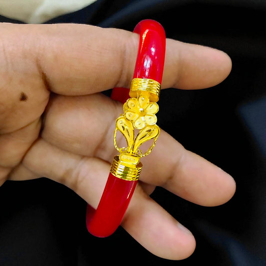 (GSP) TRJ RED COLOUR (SIZE: 26) WGT: 1.730 GM APPROX 22KT HUID HALLMARK GOLD MUKH POLA BANGLES 1 PIECE DESIGN FOR REGULAR USE.