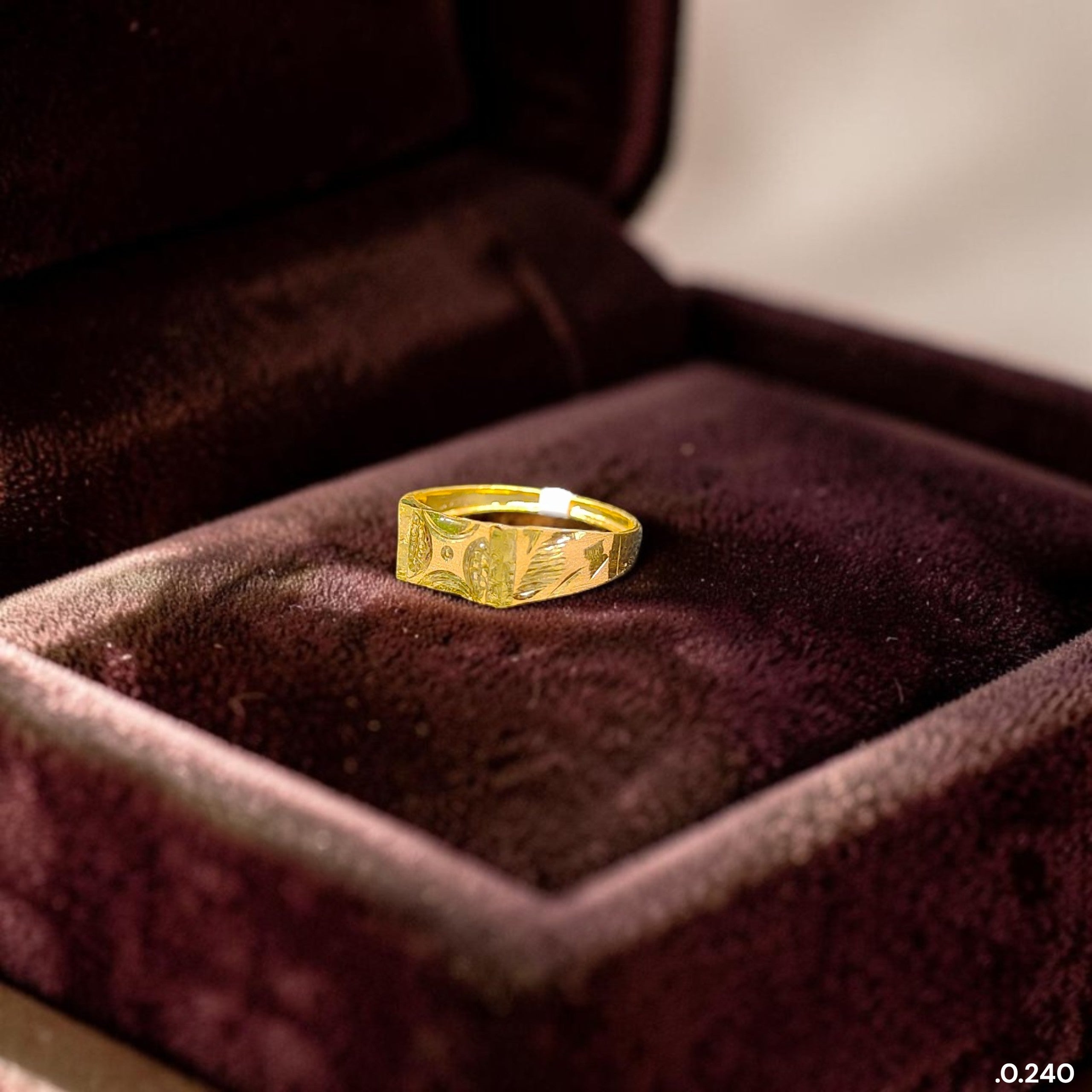 BABY JEWELLERY- TRJ WGT: 0.240 GM APPROX 375 9KT HUID HALLMARK GOLD BABY FINGER RING 1 PIECE FOR RICE CEREMONY & BIRTHDAY.(J2RMCH)