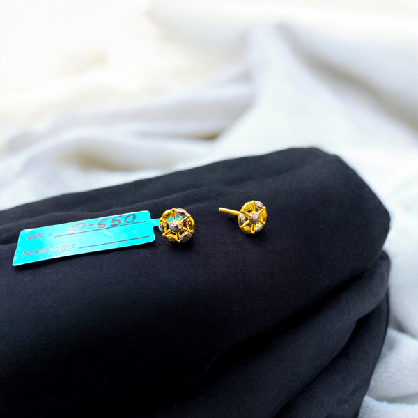 BABY JEWELLERY- TRJ BABY TOPS WGT: 0.650 GM APPROX BIS CERTIFIED HUID HALLMARK 9KT GOLD STUD EARRINGS FOR WOMEN 1 PAIR FOR REGULAR USE.
