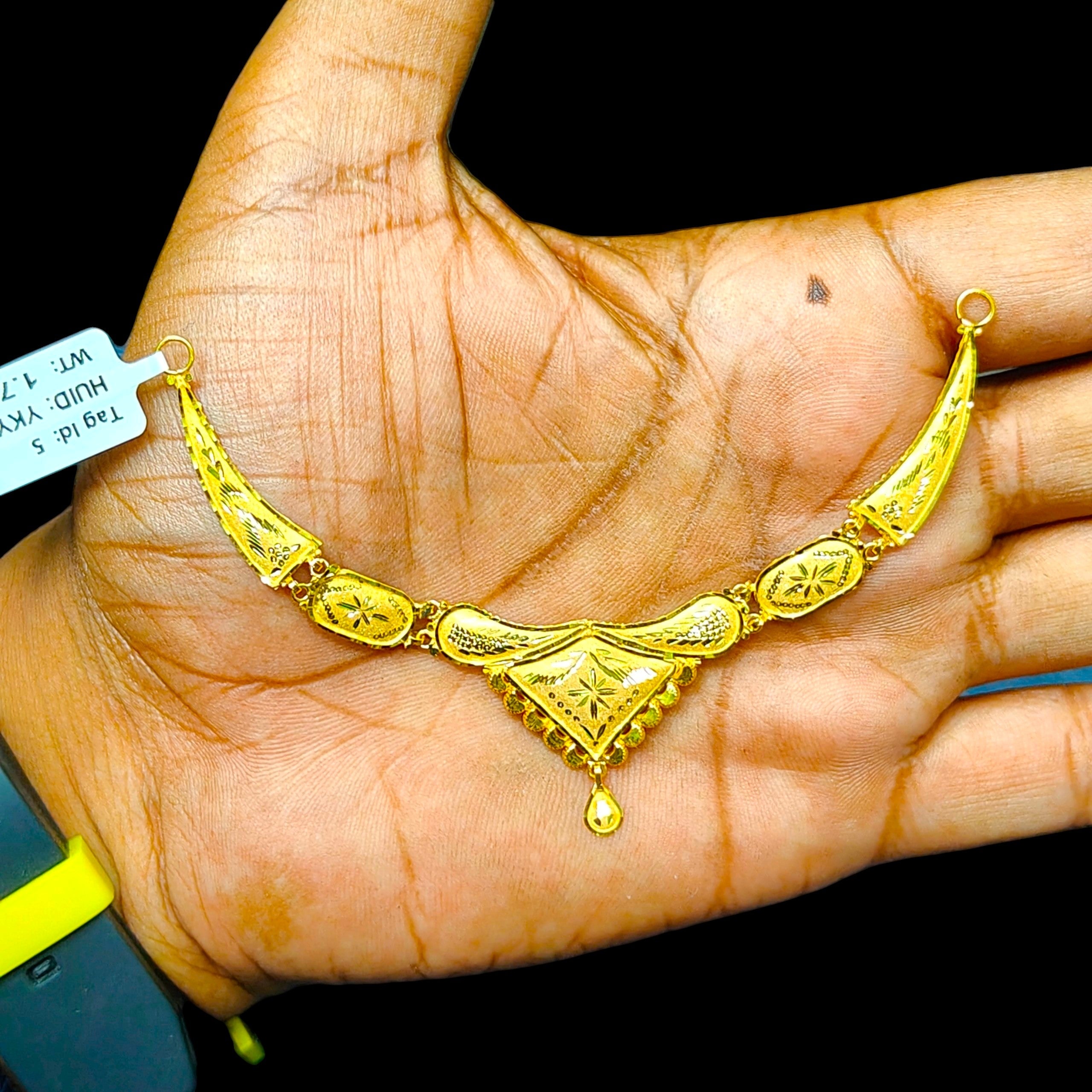 GOLD CHOKER NECKLACE-(WGT: 1.780 GM APPROX) BIS CERTIFIED HUID HALLMARK 9KT GOLD NECKLACE 1 PIECE FOR WOMEN.