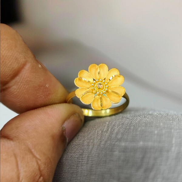 FLOWER DESIGN HUID HALLMARK 22KT GOLD RING 1 PIECE FOR WOMEN (EFFORTLESS BEAUTY) BY THE RAJLAXMI JEWELLERS.