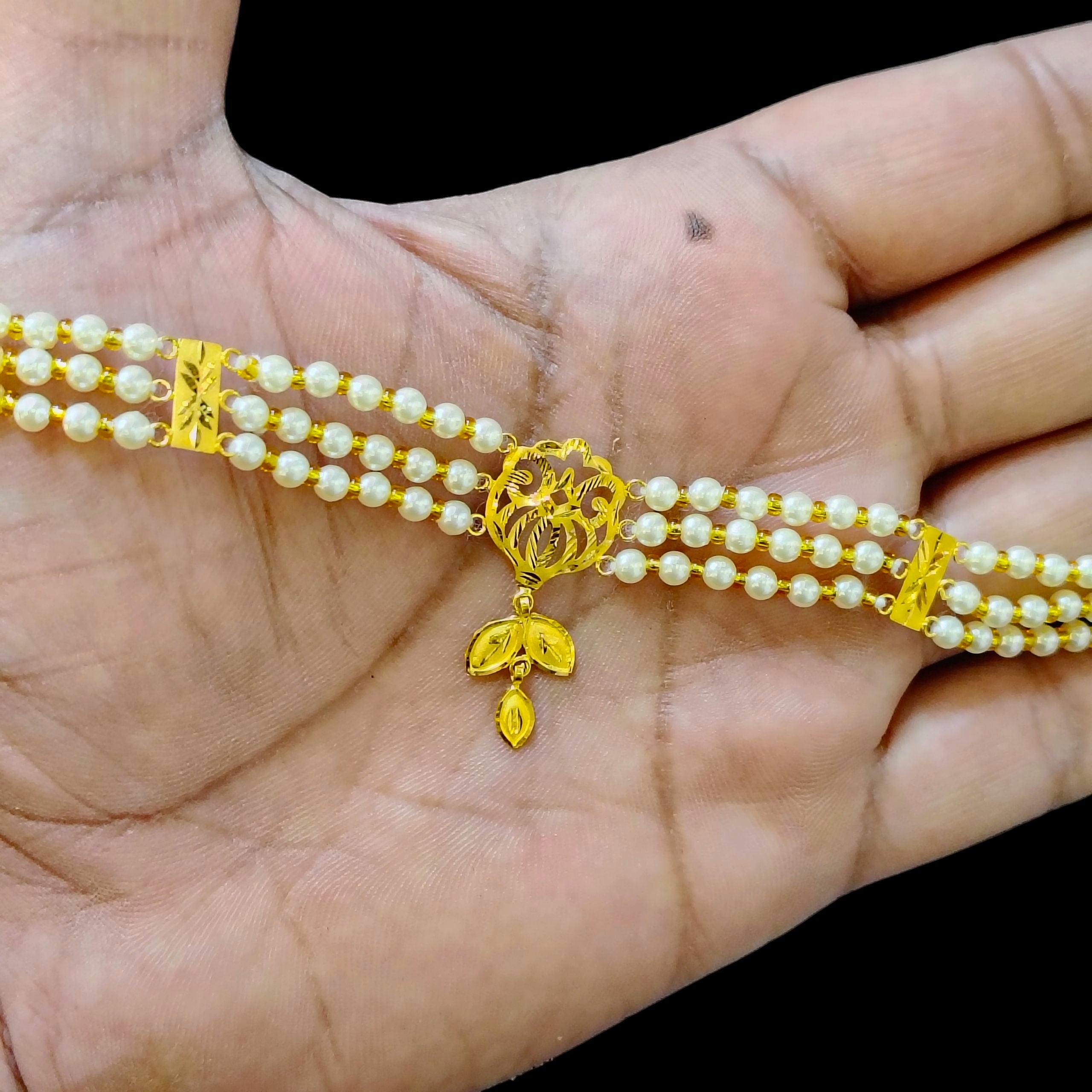 (GMC) CERTIFIED BIS HUID HALLMARK 916 22KT GOLD MOTI CHOKER 1 PIECE (WGT:1.240 GM) WITH ADJUSTABLE TASSEL FOR GIFT IN MARRIAGE.