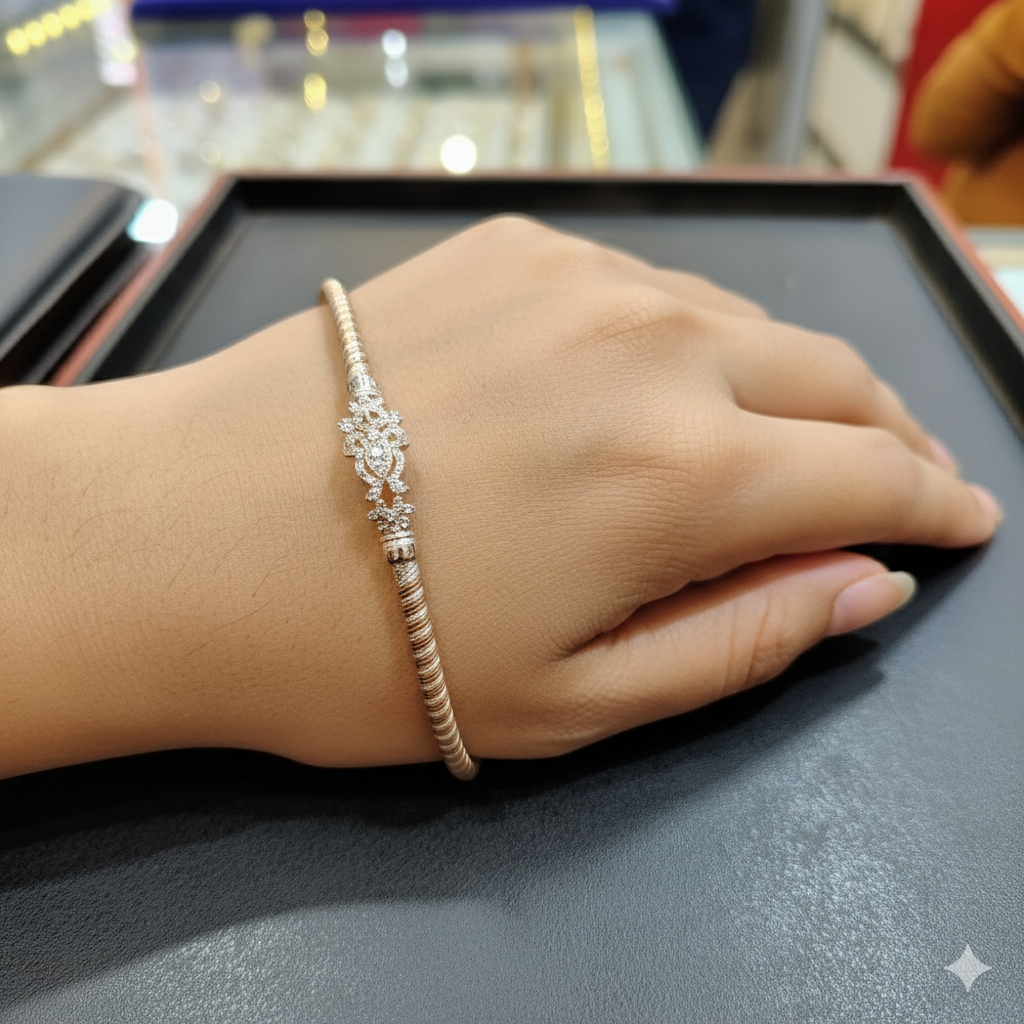 (SLNB) 625 SILVER NOA (3 DHATU PACH NOA) SILVER+COPPER+IRON WITH SILVER MUKH (1 PIECE) SOLD ON MRP FOR MARRIED WOMEN.