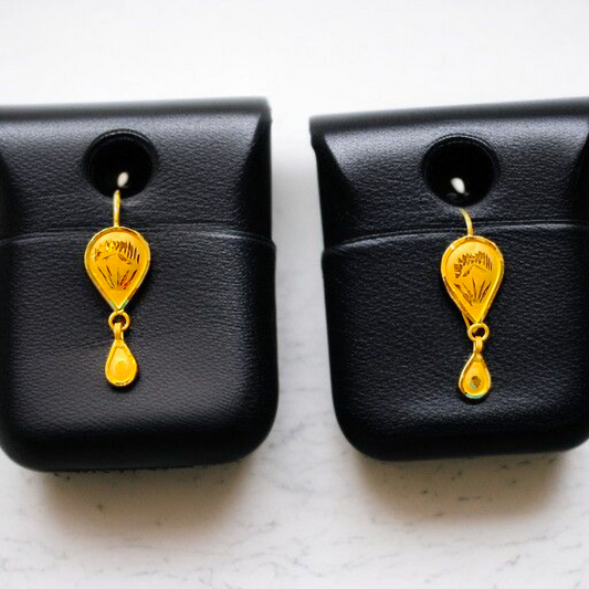 (GER22) BIS CERTIFIED WGT: 0.830 GM APPROX HUID HALLMARK 916 22KT GOLD DROP DESIGN SAFETIPIN EARRINGS 1 PAIR FOR WOMEN.