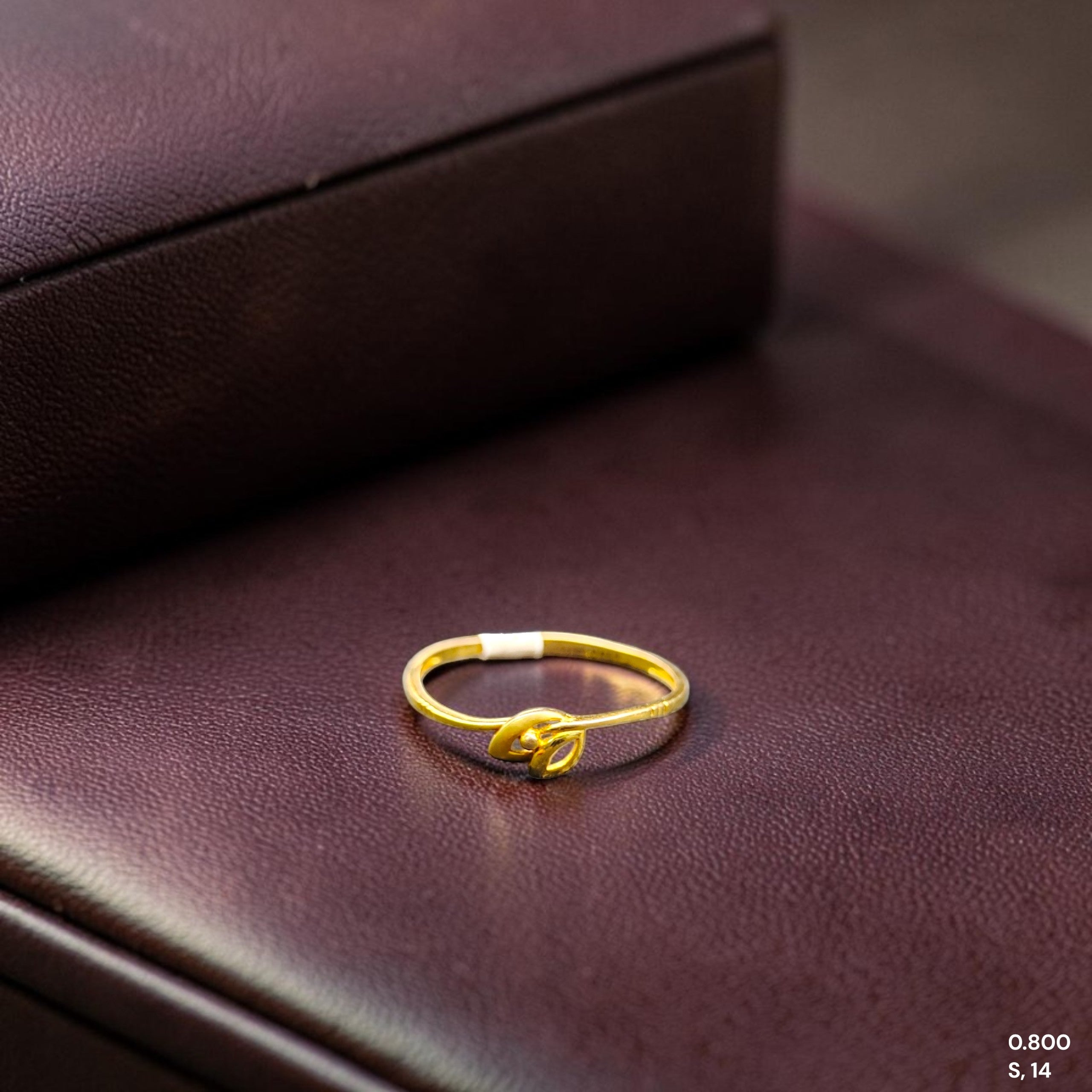 LADIES RING- (SIZE: 14) WGT: 0.800 GM APPROX 14KT HALLMARK GOLD RING FOR WOMEN 1 PIECE.
