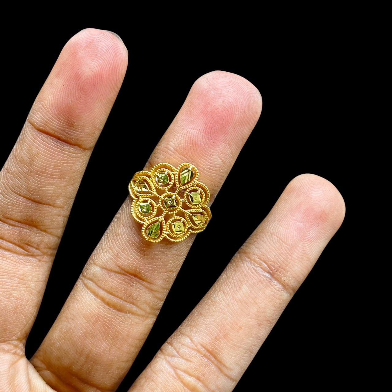LADIES RING- (SIZE: 14) WGT: 2.080 GM APPROX BIS CERTIFIED HUID HALLMARK 9KT GOLD FINGER RING FOR WOMEN 1 PIECE