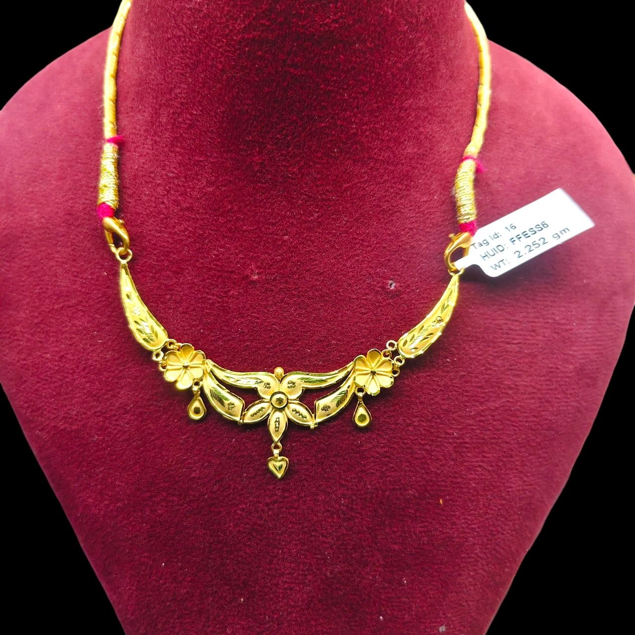 GOLD CHOKER NECKLACE-(WGT: 2.252 GM APPROX) BIS CERTIFIED HUID HALLMARK 9KT GOLD NECKLACE 1 PIECE FOR WOMEN.