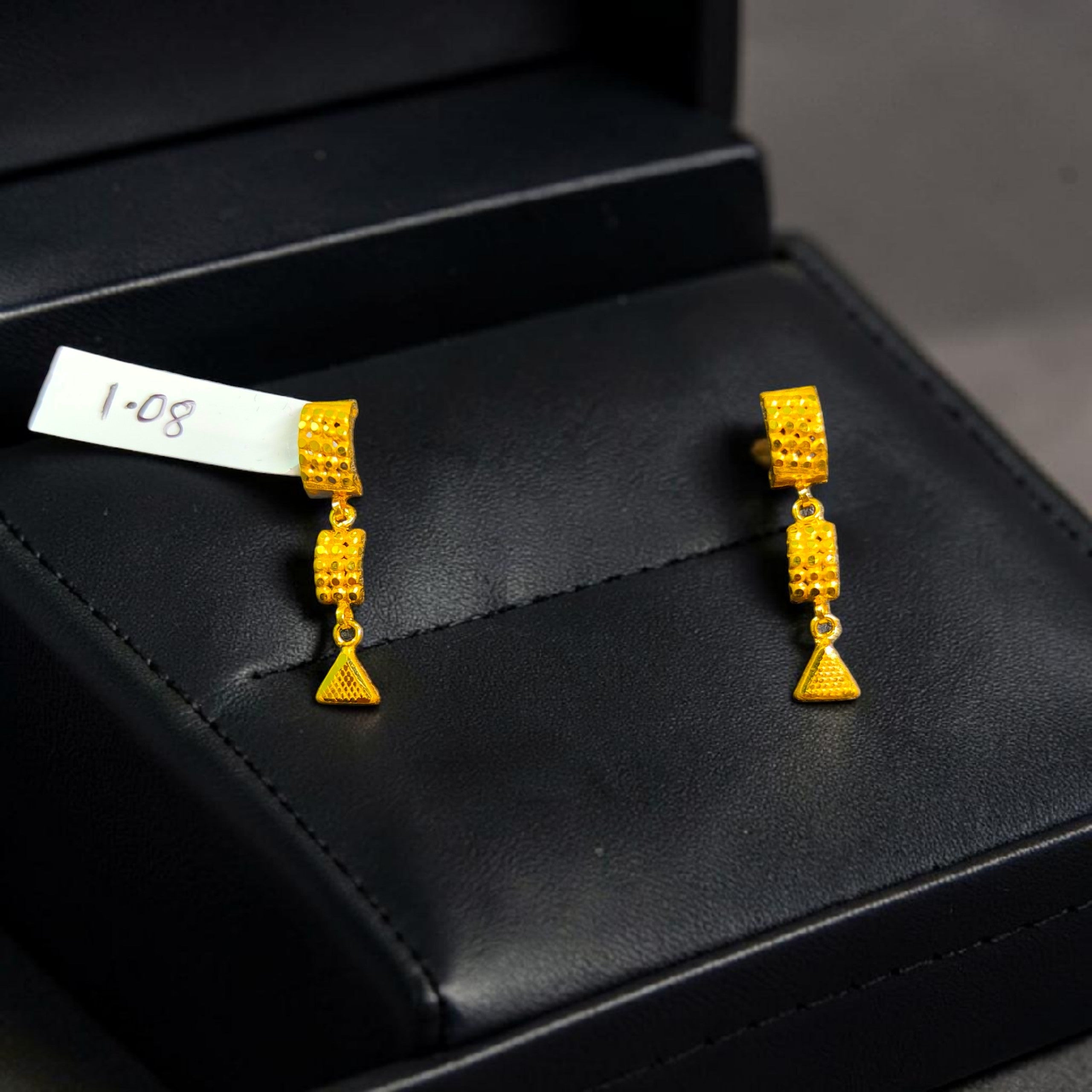 GOLD EARRINGS- WGT: 1.080 GM APPROX BIS CERTIFIED HUID HALLMARK 9KT GOLD EARRINGS 1 PAIR FOR WOMEN (BEST FOR GIFT IN MARRIAGE).