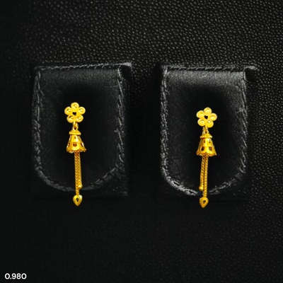 GOLD EARRINGS- WGT: 0.980 GM APPROX BIS CERTIFIED HUID HALLMARK 9KT GOLD EARRINGS 1 PAIR FOR WOMEN.