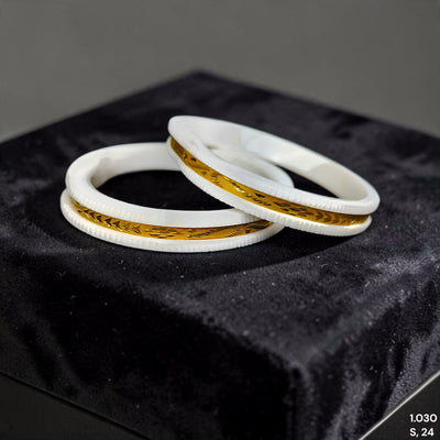GSB9K- (8SPANM)-(WYI3C5) (SIZE:24) (WGT: 1.030 GM APPROX) BIS CERTIFIED HUID HALLMARK 375 9KT GOLD SAKHA BADHANO 1 PAIR FOR WOMEN (CHILA PATH DESIGN) NOT FOR REGULAR USE.