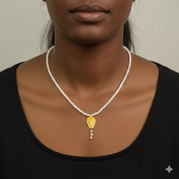 GOLD LOCKET- WGT: 0.260 GM APPROX BIS CERTIFIED HUID HALLMARK 22KT GOLD MOTI LOCKET 1 PIECE FOR WOMEN (WITH PUTI CHAIN).