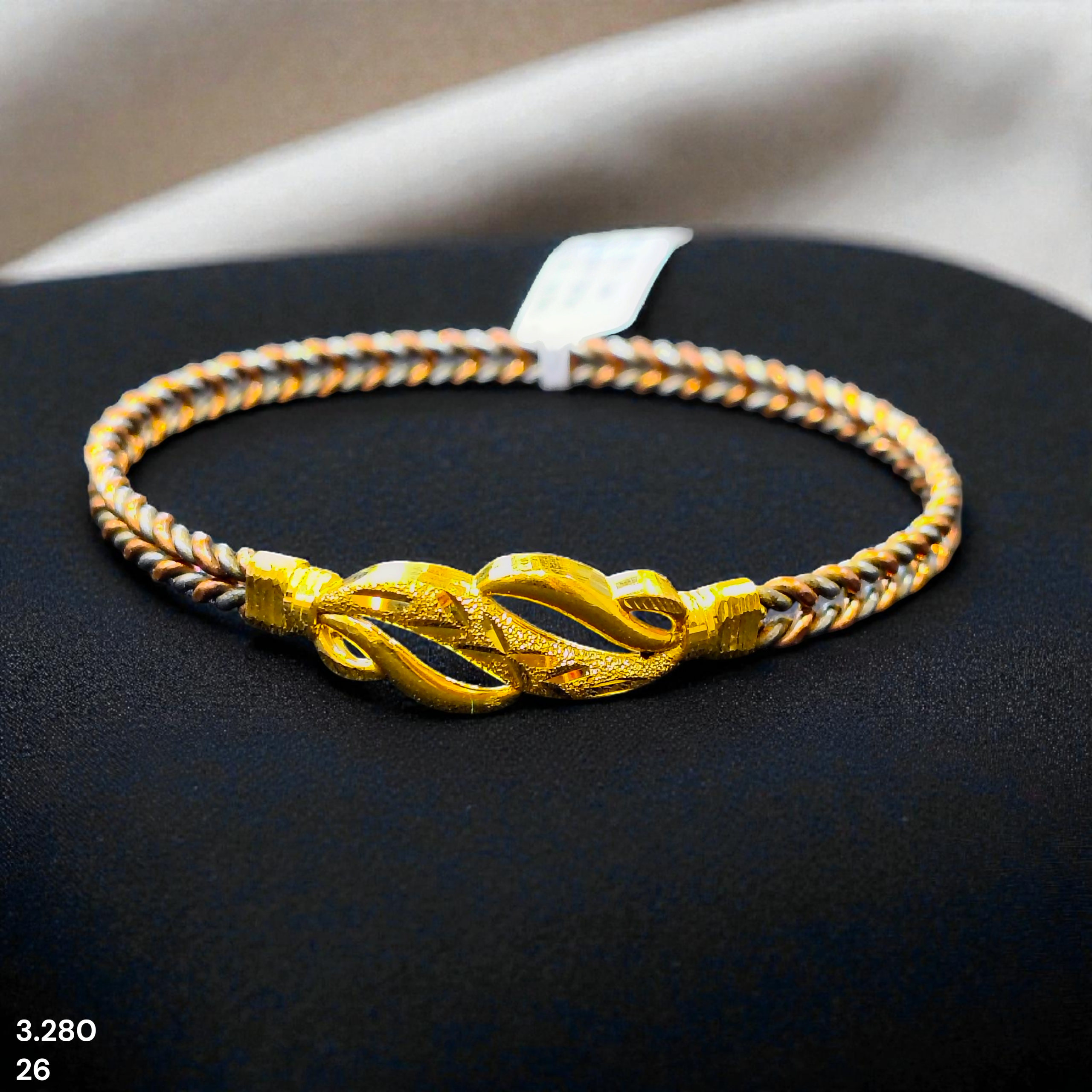 GOLD CHURI NOA- (SIZE: 26) WGT: 3.280 GM APPROX BIS CERTIFIED HUID HALLMARK 22KT GOLD NOA BADHANO BANGLES 1 PIECE (3 DHATU STYLE FOR REGULAR USE).