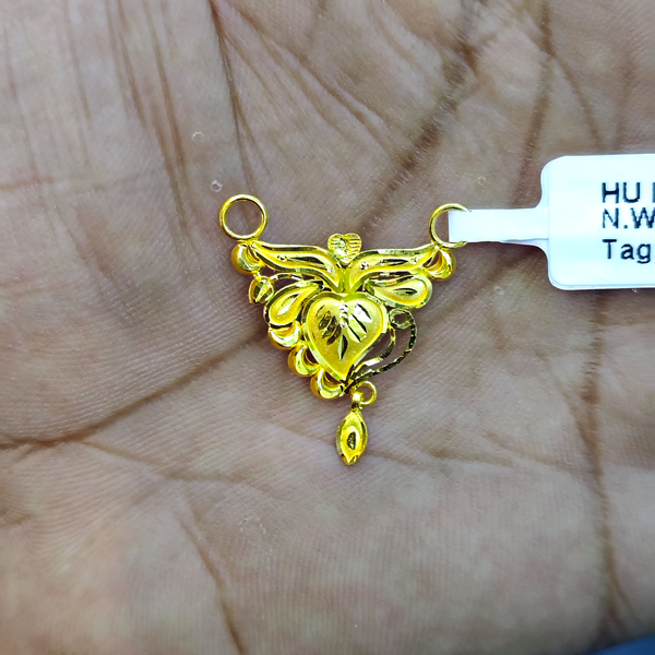 TRJ WGT: 0.870 GM APPROX 22KT HUID HALLMARK GOLD PENDANT MANGALSUTRA 1 PIECE WITH TASSEL.