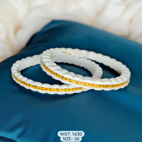 TRJ (SIZE: 26) WGT: 1.630 GM APPROX HUID HALLMARK 22KT GOLD SAKHA BANGLES 1 PAIR DESIGN FOR REGULAR USE.