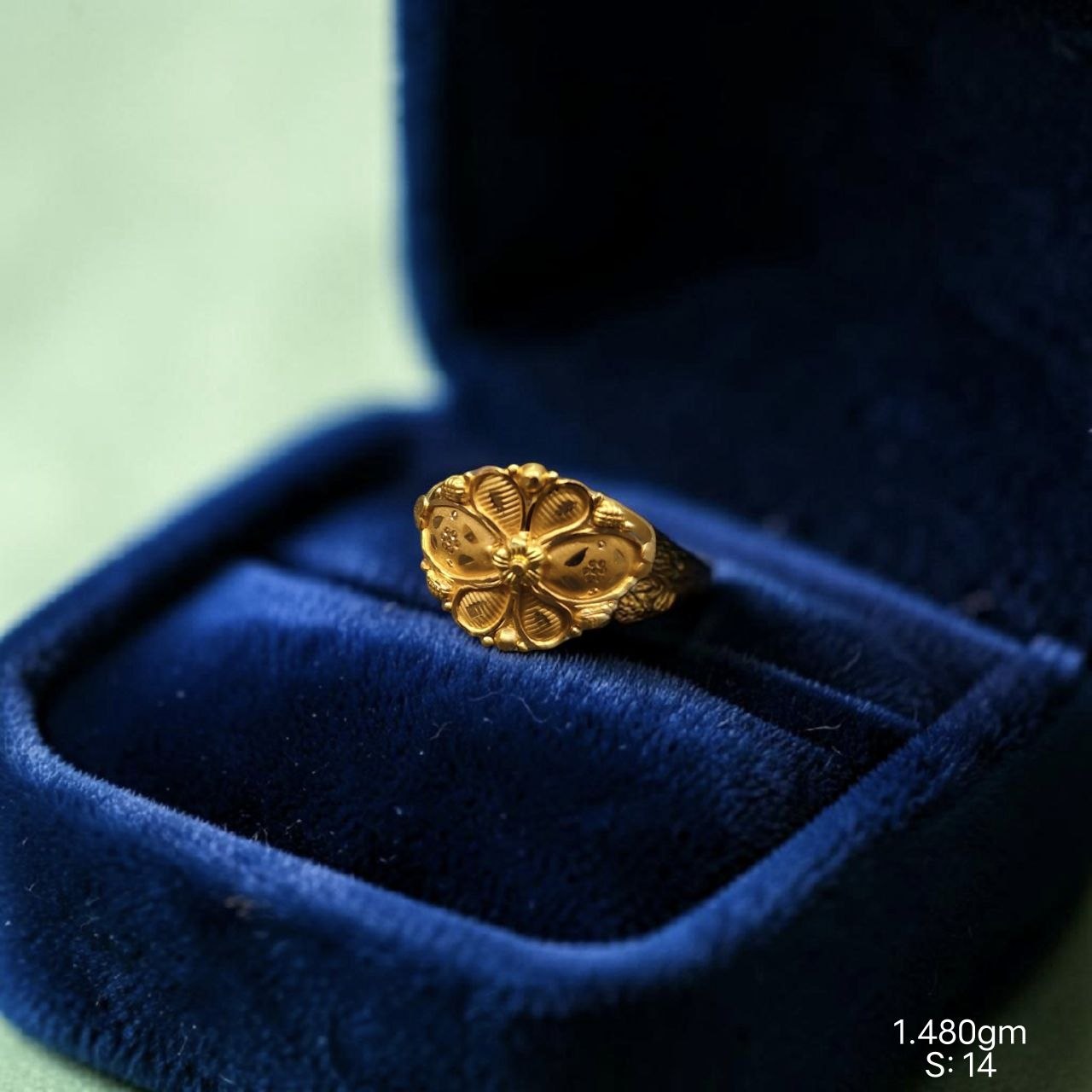 LADIES RING- (SIZE: 14 ) WGT: 1.480 GM APPROX BIS CERTIFIED HUID HALLMARK 916 22KT GOLD RING FOR WOMEN 1 PIECE.