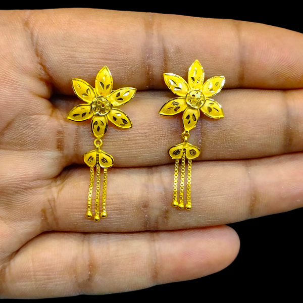 (GER22) BIS CERTIFIED WGT: 1.840 GM APPROX HUID HALLMARK 916 22KT GOLD EARRINGS KANBALA 1 PAIR FOR WOMEN.