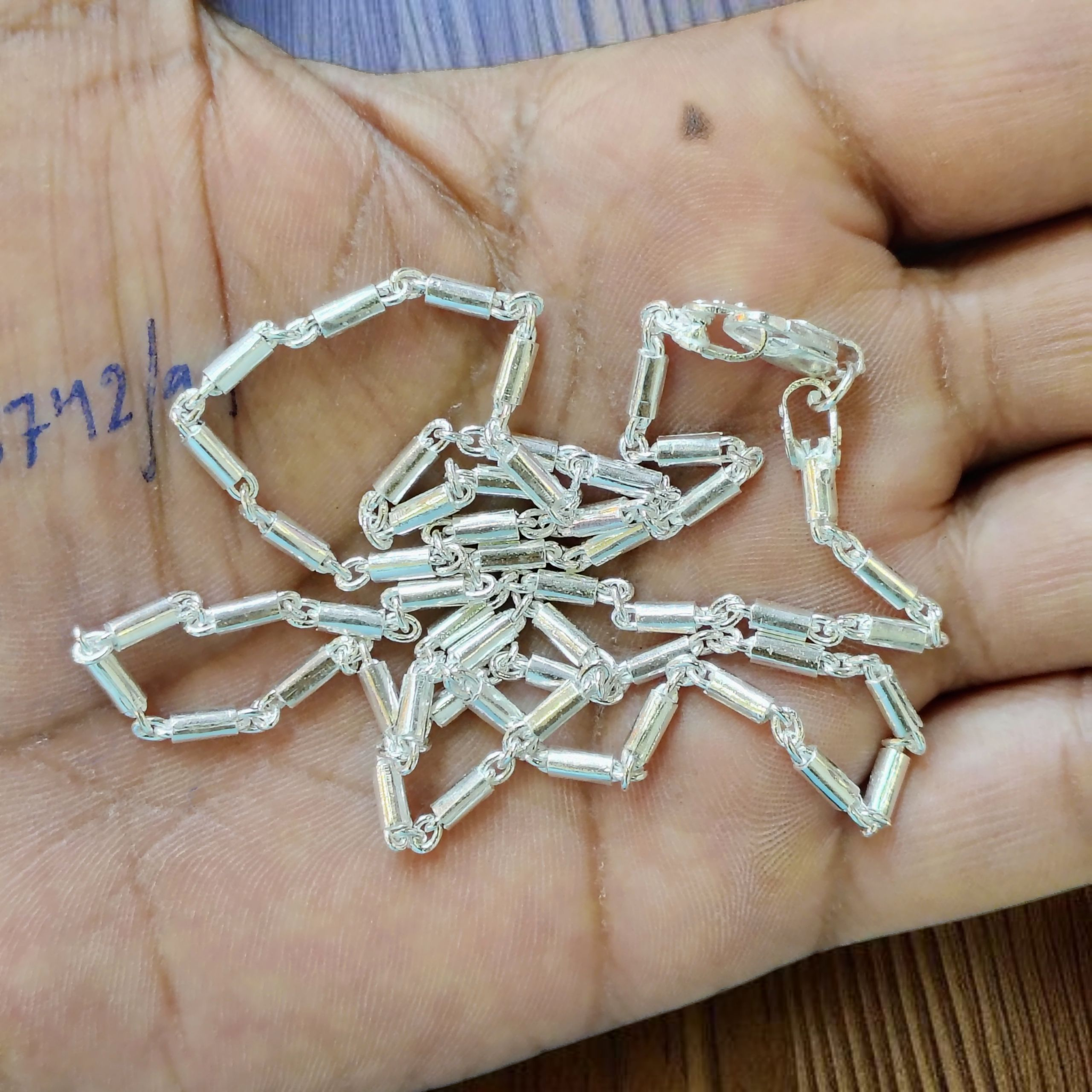 (SLCH) SILVER CHAIN 22 INCH - 625 SILVER CHAIN WGT: 15.300 GM APPROX 1 PIECE (UNISEX DESIGN) FOR MEN AND WOMEN.