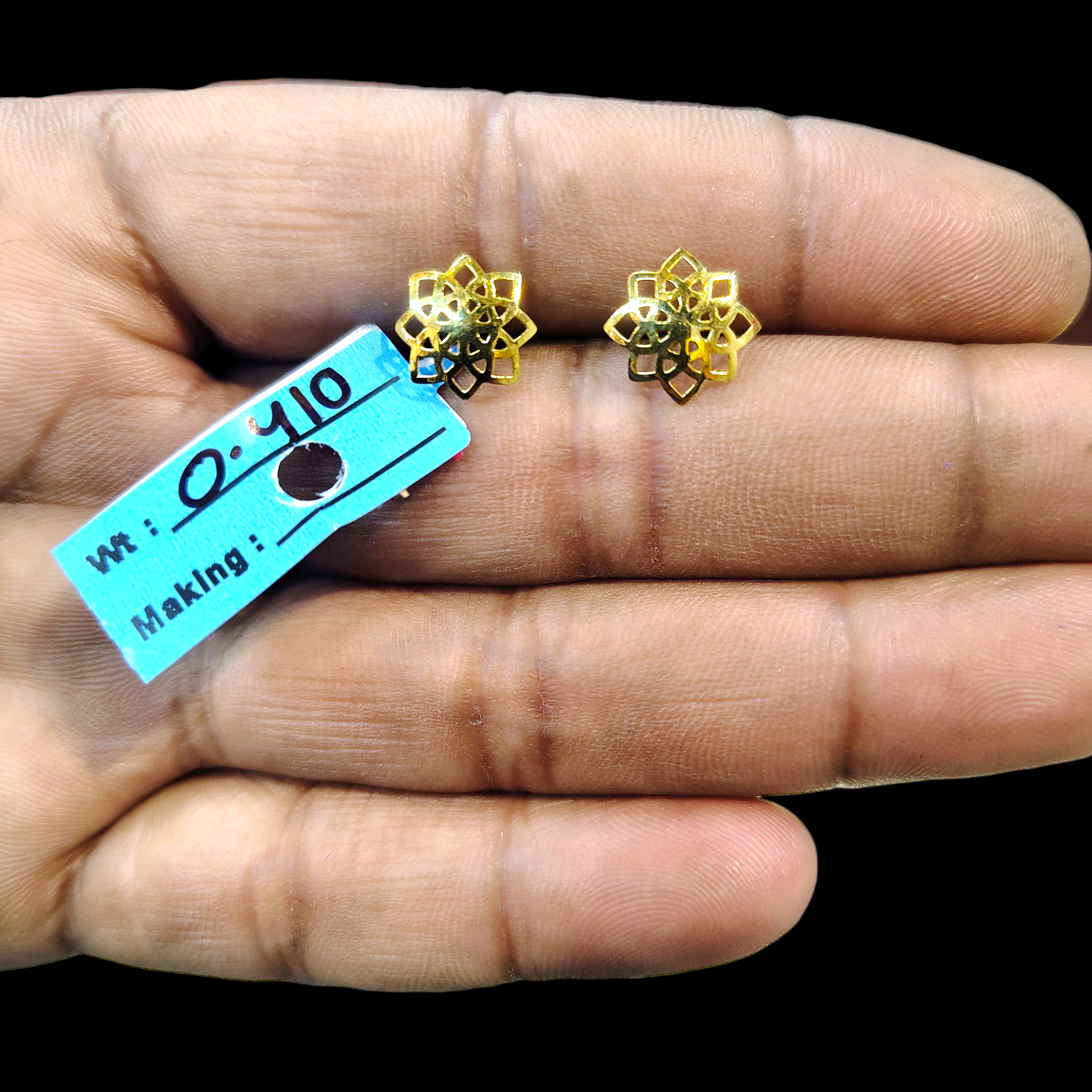 (GSE9) TRJ BABY TOPS WGT: 0.410 GM APPROX BIS CERTIFIED HUID HALLMARK 9KT GOLD STUD EARRINGS FOR WOMEN 1 PAIR FOR REGULAR USE.