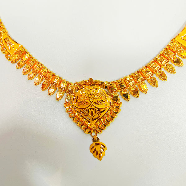BIS CERTIFIED WGT: 5.720 GM APPROX HUID HALLMARK 22KT 916 GOLD NECKLACE CHOKER 1 PIECE FOR WOMEN(LAPPA DESIGN).