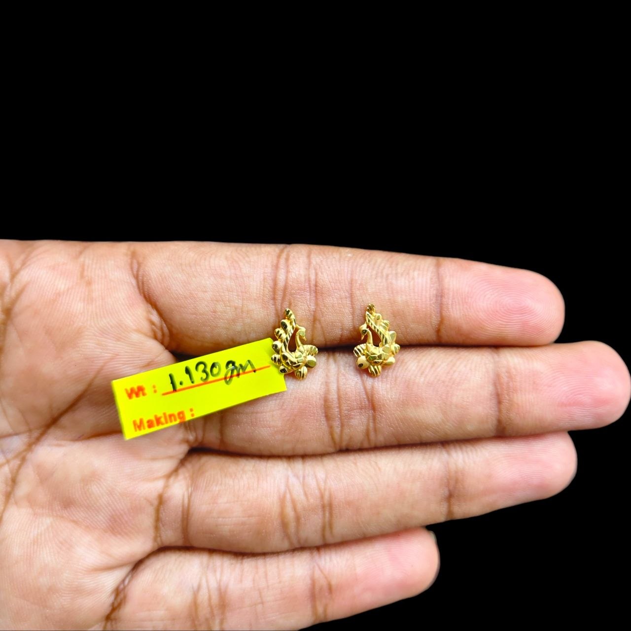 GOLD TOPS- BIS CERTIFIED (WGT: 1.130 GM APPROX) HUID HALLMARK 375 9KT GOLD TOPS 1 PAIR BEST FOR MARRIAGE GIFT.