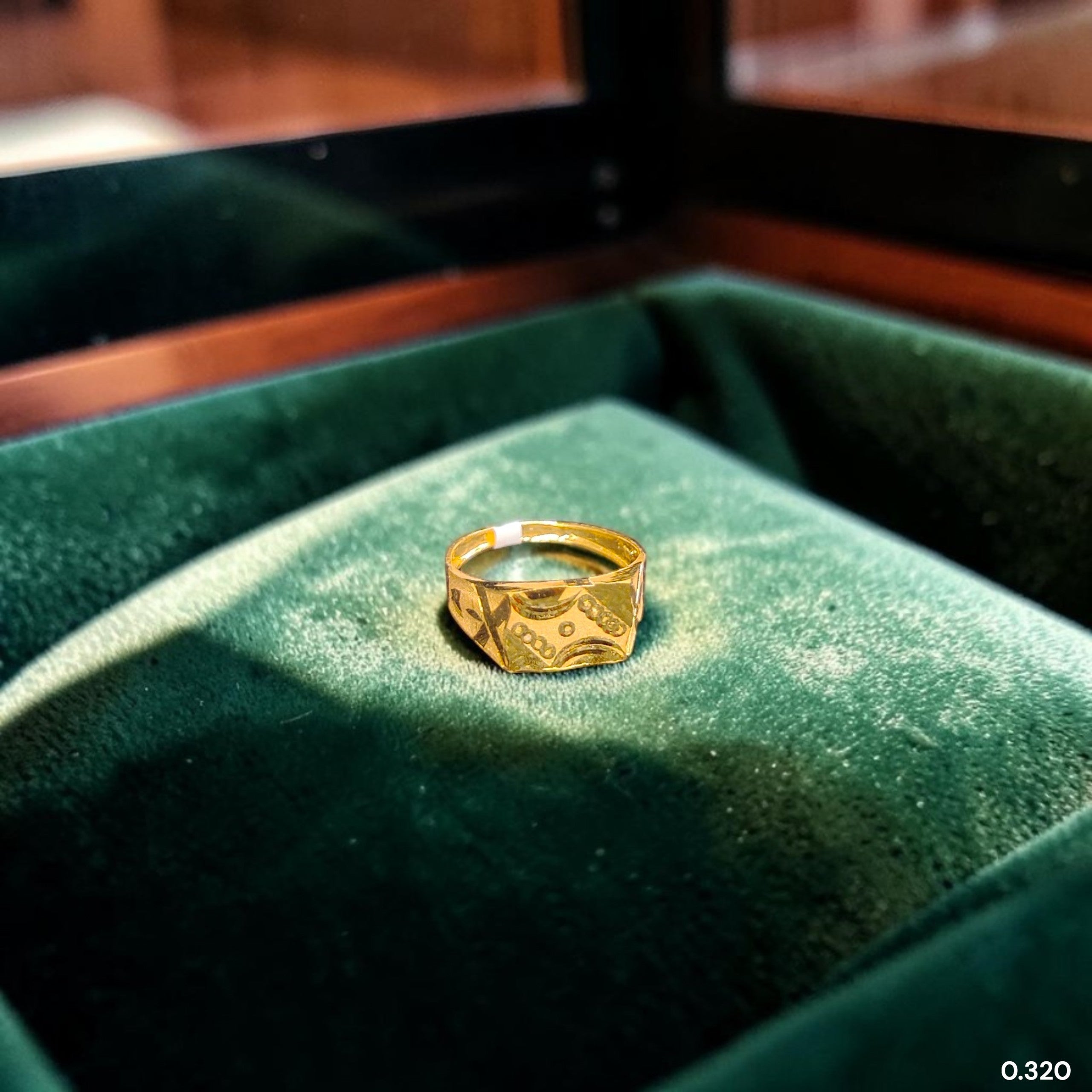 BABY JEWELLERY- TRJ WGT: 0.320 GM APPROX 375 9KT HUID HALLMARK GOLD BABY FINGER RING 1 PIECE FOR RICE CEREMONY & BIRTHDAY.(QQ1V2G)