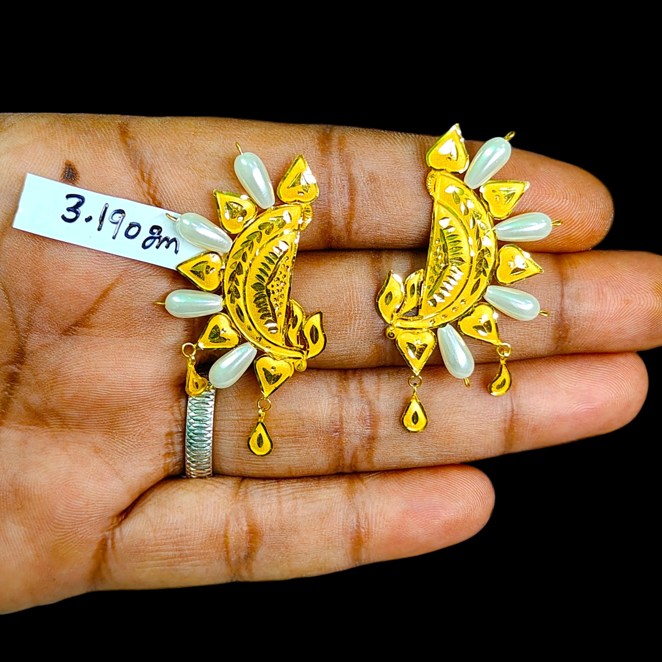 GOLD EARRINGS- BIS CERTIFIED WGT: 3.190 GM APPROX HUID HALLMARK 916 22KT GOLD EARRINGS 1 PAIR FOR WOMEN.
