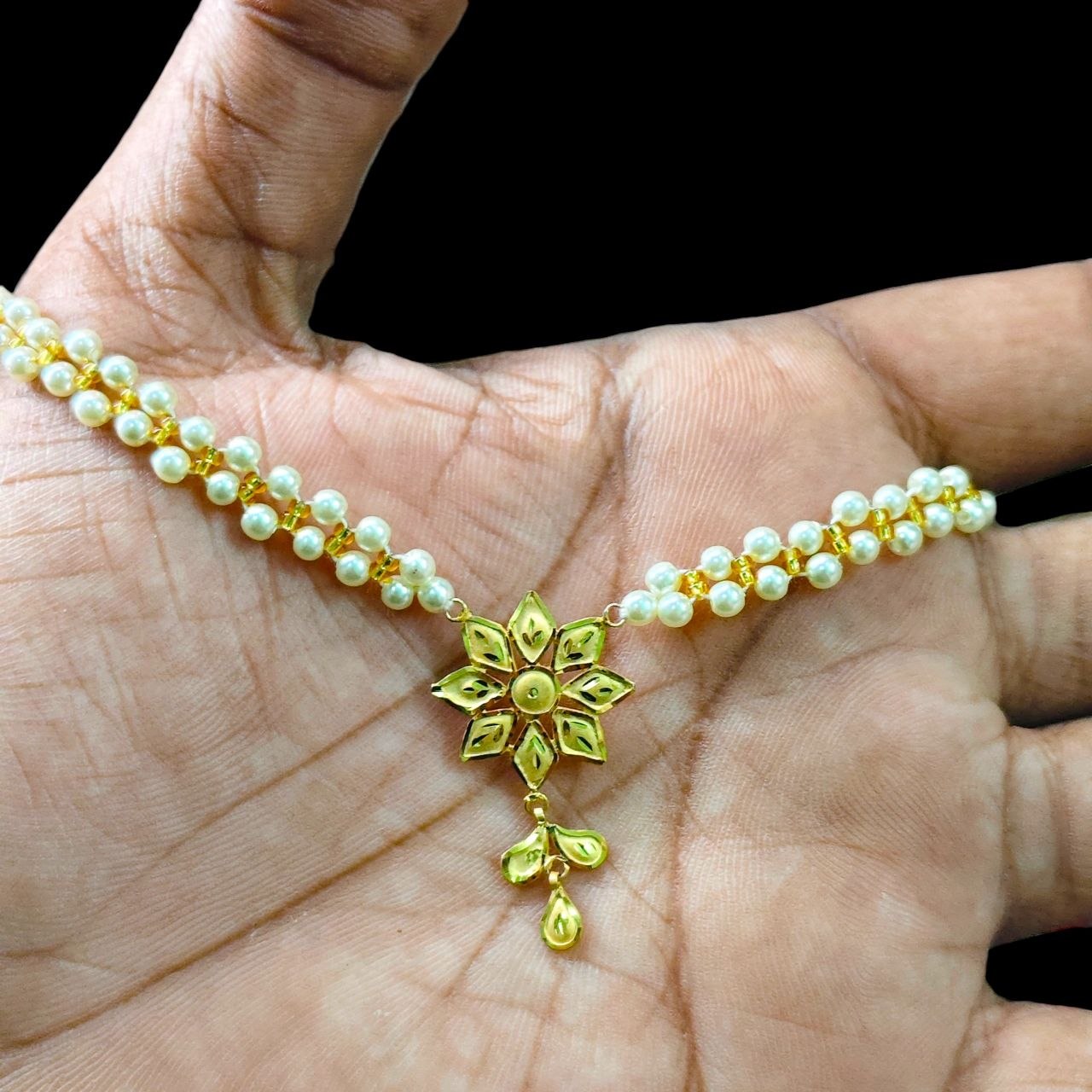 GMP9K- WGT: 0.660 GM APPROX CERTIFIED BIS HUID HALLMARK 375 9KT GOLD MOTI PENDANT 1 PIECE FOR WOMEN.