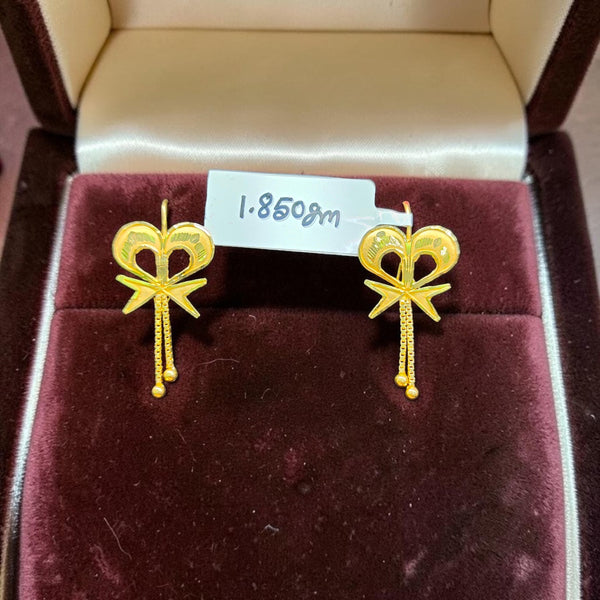 GOLD TOPS- BIS CERTIFIED WGT: 1.850 GM APPROX HUID HALLMARK 916 22KT GOLD SAFETIPIN EARRINGS 1 PAIR FOR WOMEN.
