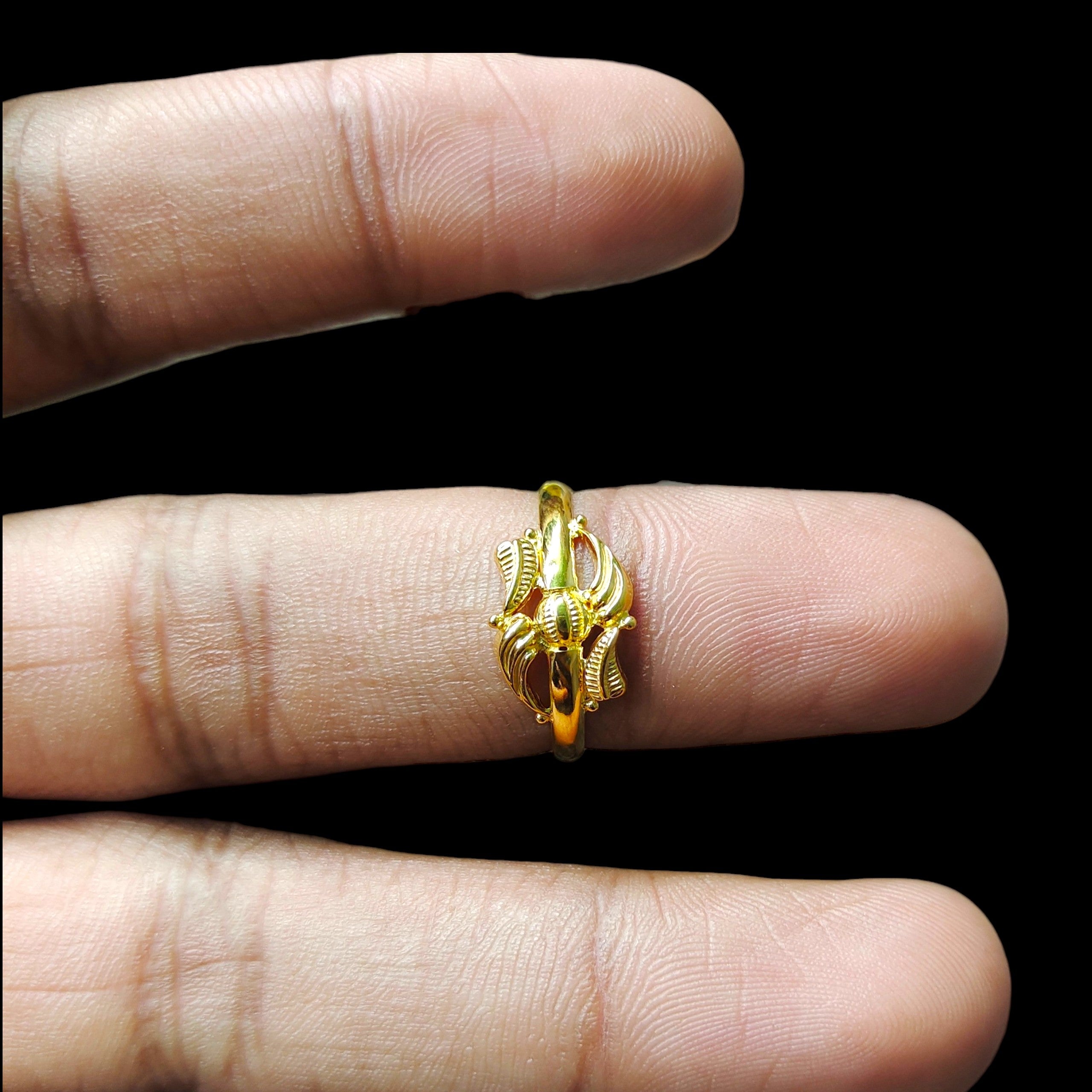 RAJKOT LADIES RING- (SIZE: 12) WGT: 0.400 GM APPROX BIS CERTIFIED HUID HALLMARK 9KT GOLD FINGER RING FOR WOMEN 1 PIECE FOR WOMEN (SUPER LIGHT WEIGHT - NOT FOR REGULAR USE)