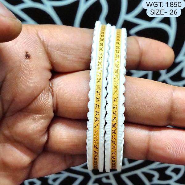 TRJ (SIZE: 26) WGT: 1.850 GM APPROX HUID HALLMARK 22KT GOLD SAKHA BANGLES 1 PAIR DESIGN FOR REGULAR USE.
