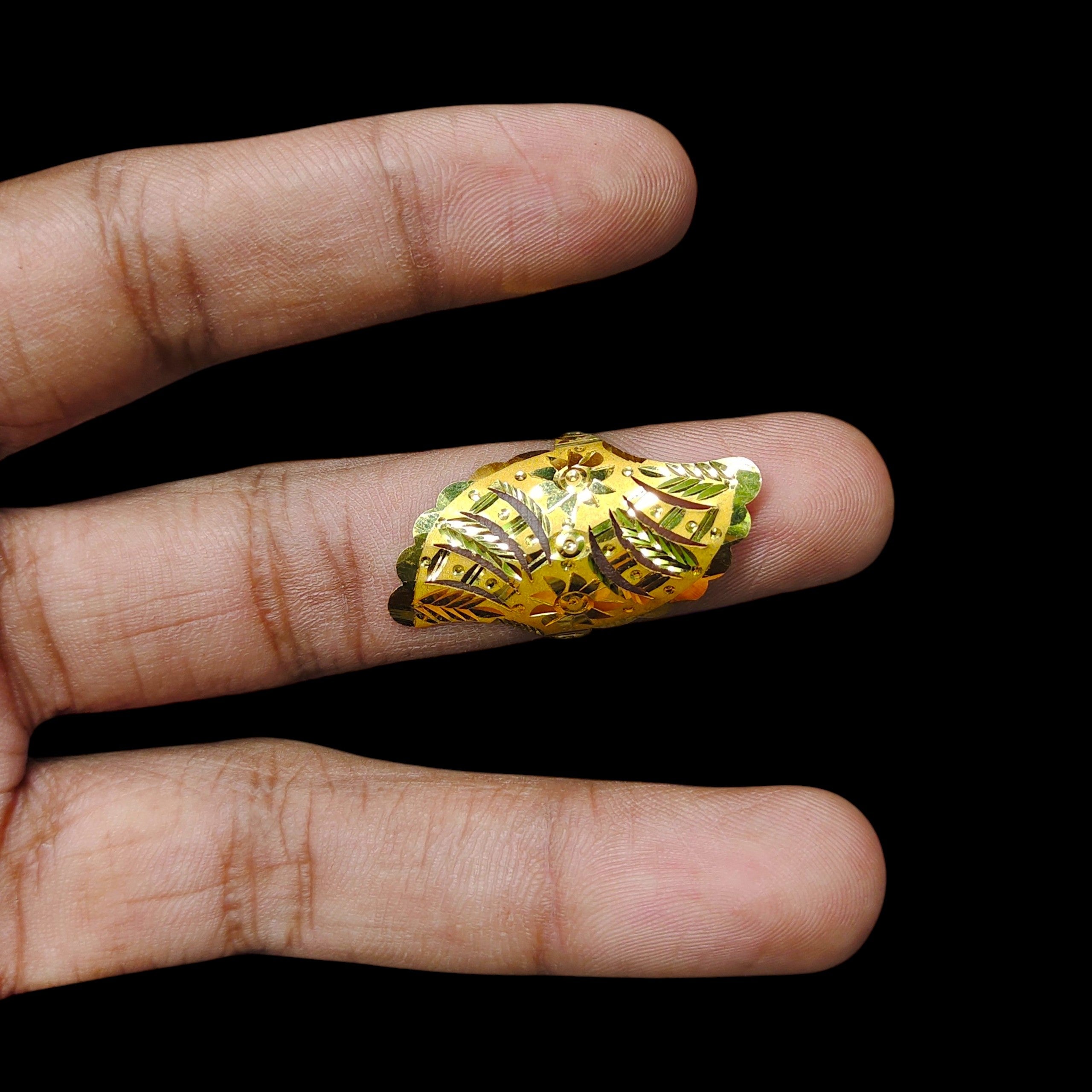 LADIES RING- (SIZE: 11 ) WGT: 2.130 GM APPROX BIS CERTIFIED HUID HALLMARK 916 22KT GOLD RING FOR WOMEN 1 PIECE.