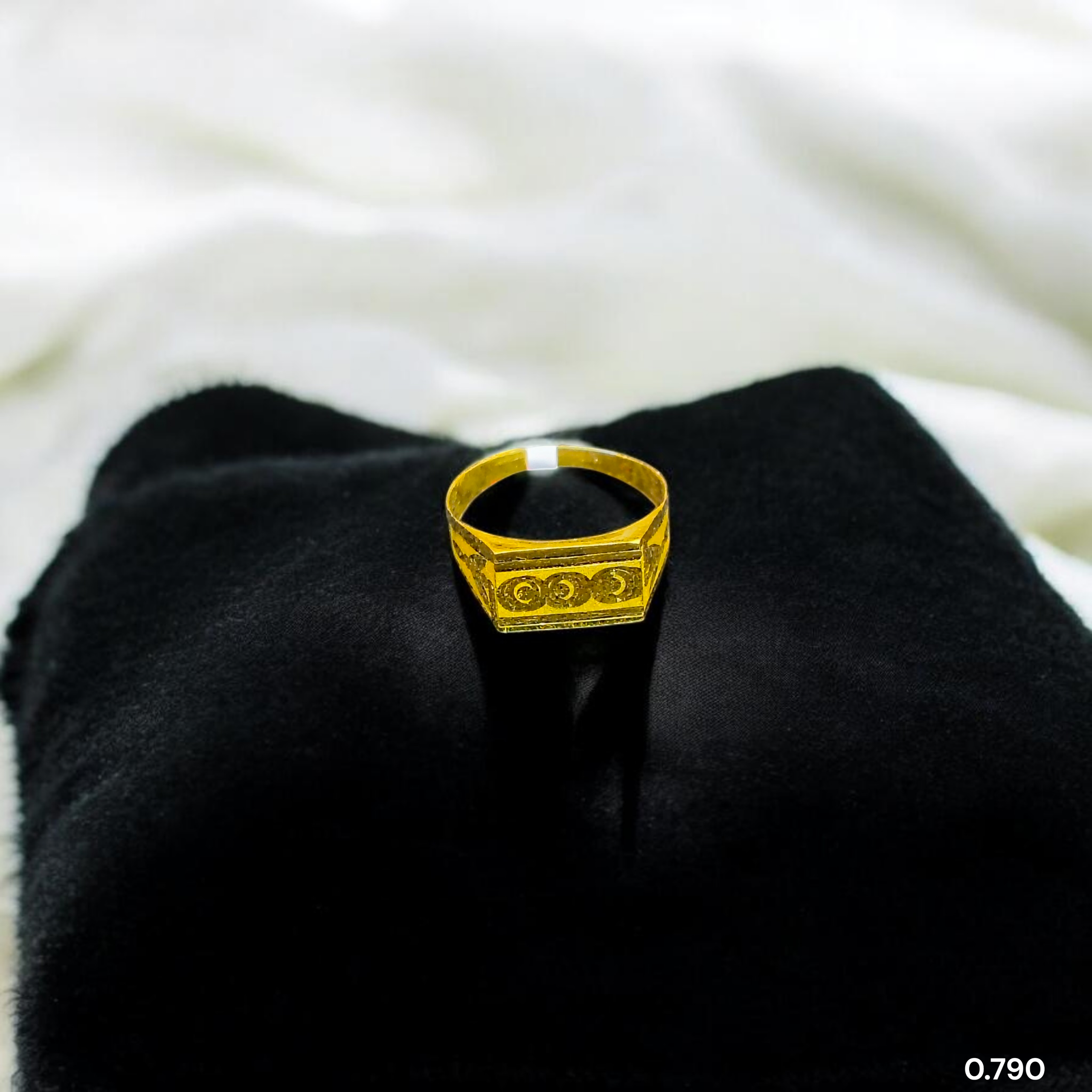 (GBJ) TRJ WGT: 0.790 GM APPROX 22KT HUID HALLMARK GOLD BABY FINGER RING 1 PIECE FOR RICE CEREMONY & BIRTHDAY.