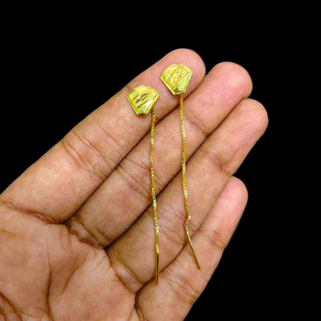 GOLD SUIDHAGA- (WGT: 1.160 GM APPROX) BIS CERTIFIED HUID HALLMARK 9KT GOLD SUIDHAGA EARRINGS (1 PAIR) FOR WOMEN.