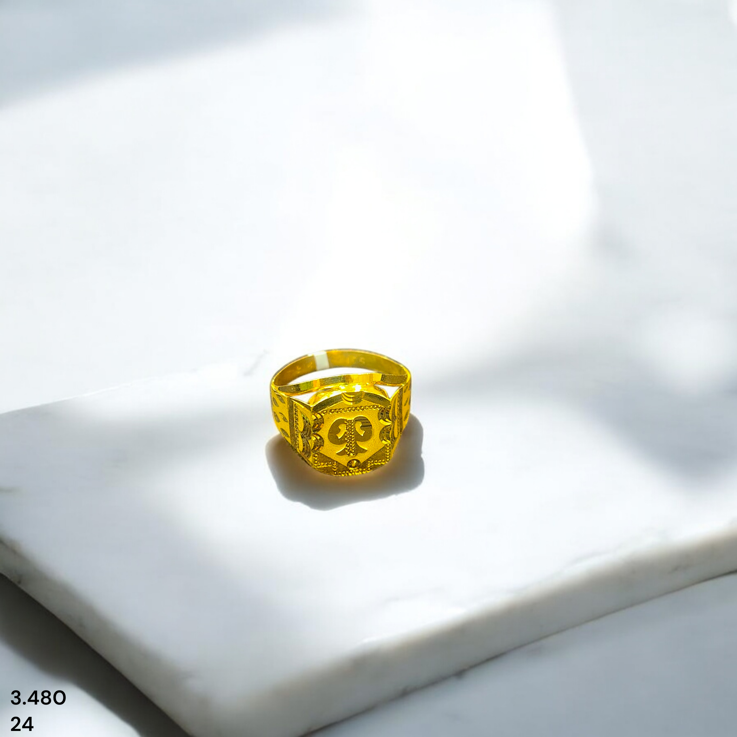GENTS RING- SIZE:24 (WGT: 3.480 GRAM APPROX) BIS CERTIFIED HUID HALLMARK 916 22KT GOLD GENTS FINGER RING FOR MENS 1 PIECE (REGULAR USE).