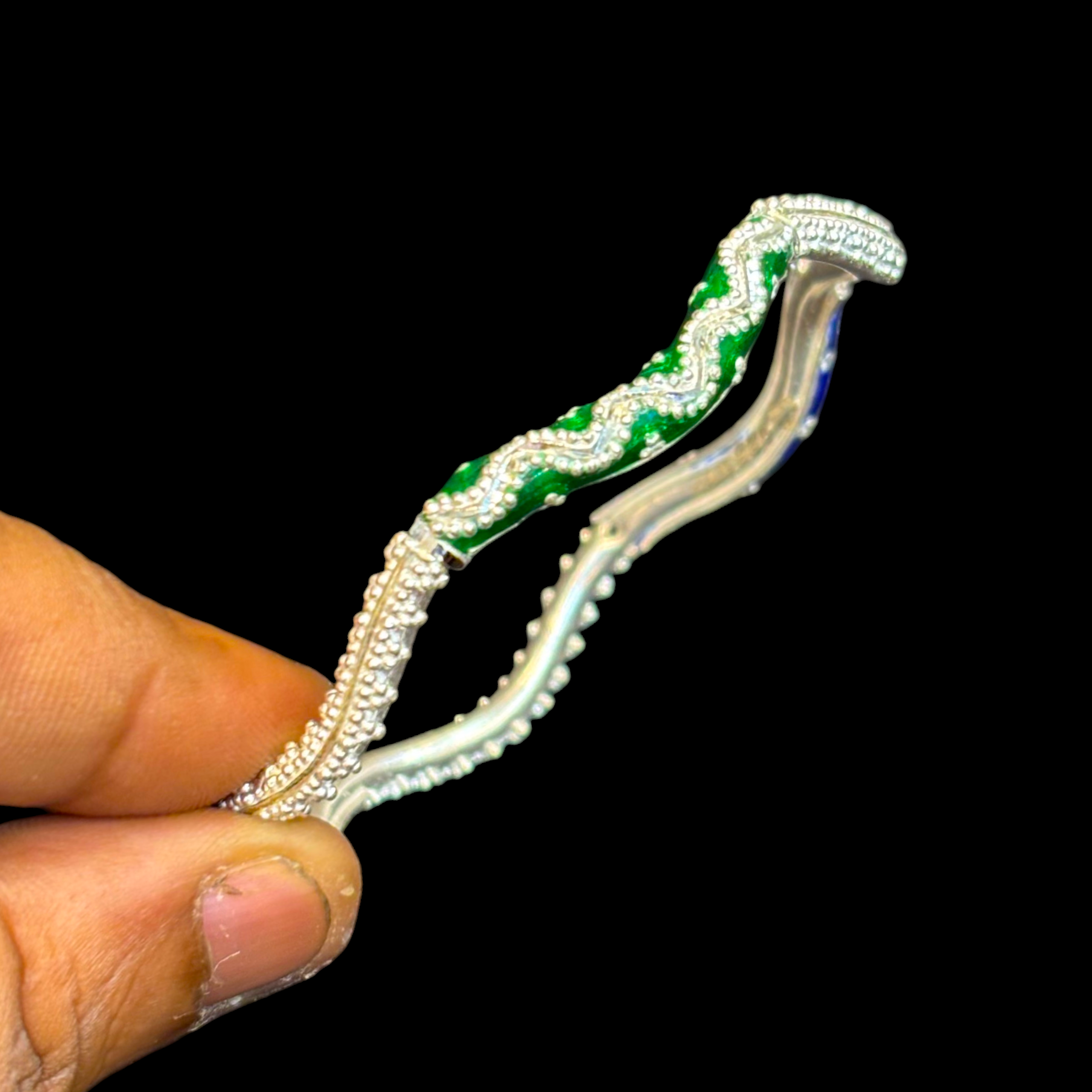 LUXURY SILVER BALA- (SIZE 25) CERTIFIED BIS HALLMARK 925 SILVER BEKI BALA (MANIPUR DESIGN) APPROX WGT: 13.120 GM (1 PIECE) FOR REGULAR USE FOR WOMEN.